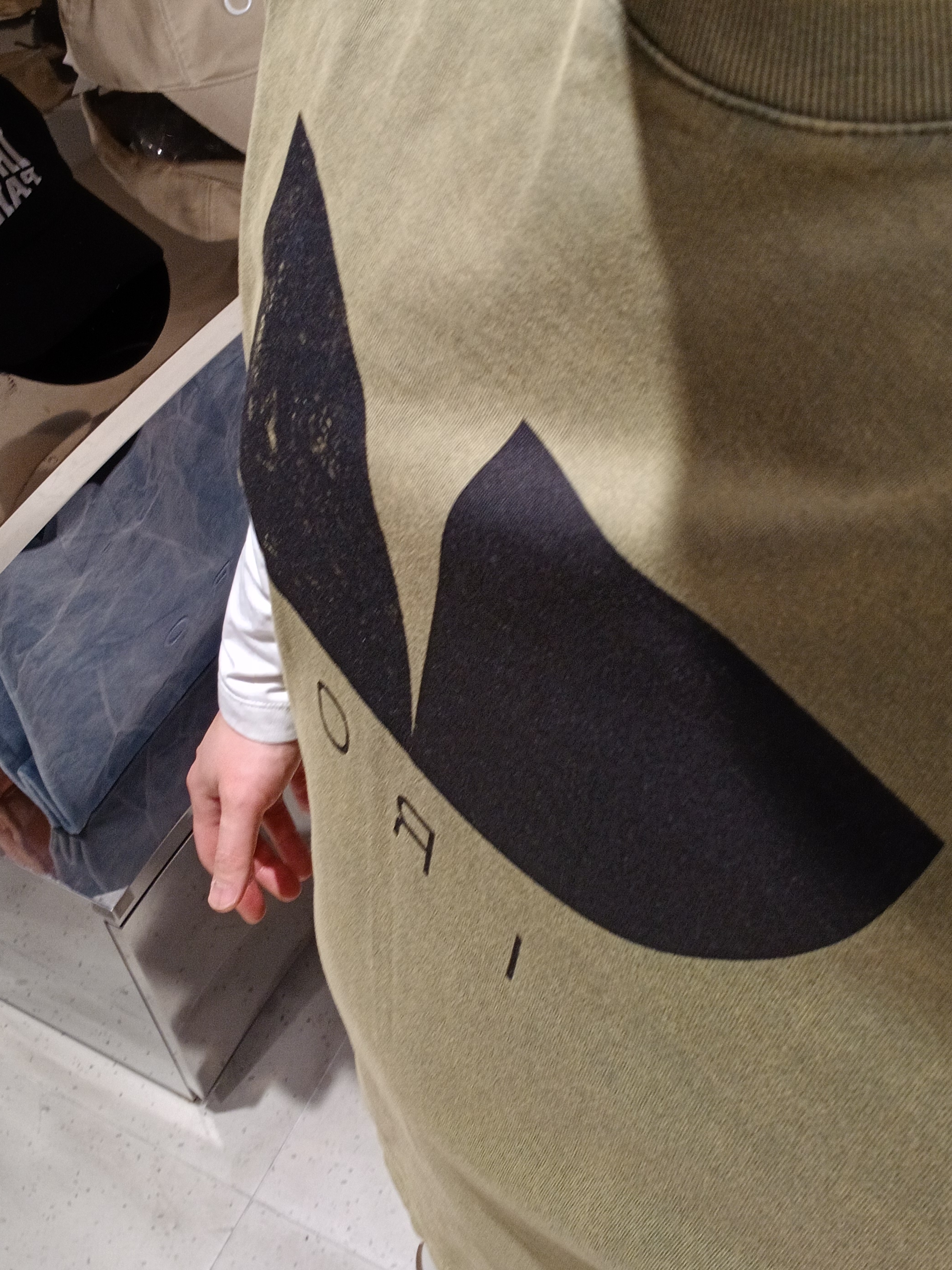 Iro Palmtree Nylon Ball Cap Navy, Iro Damage Wide Denim Pants Blue 착용 스타일 - 3