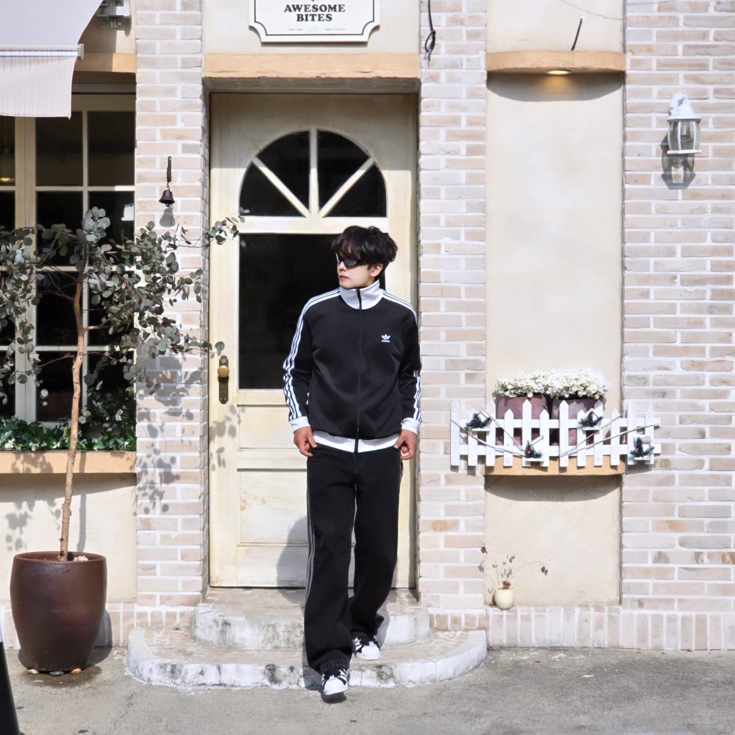 Adidas Adicolor Classics Beckenbauer Track Jacket Black - US Sizing, Adidas Adicolor Classics Beckenbauer Track Jacket Black - KR Sizing 착용 스타일 - 2