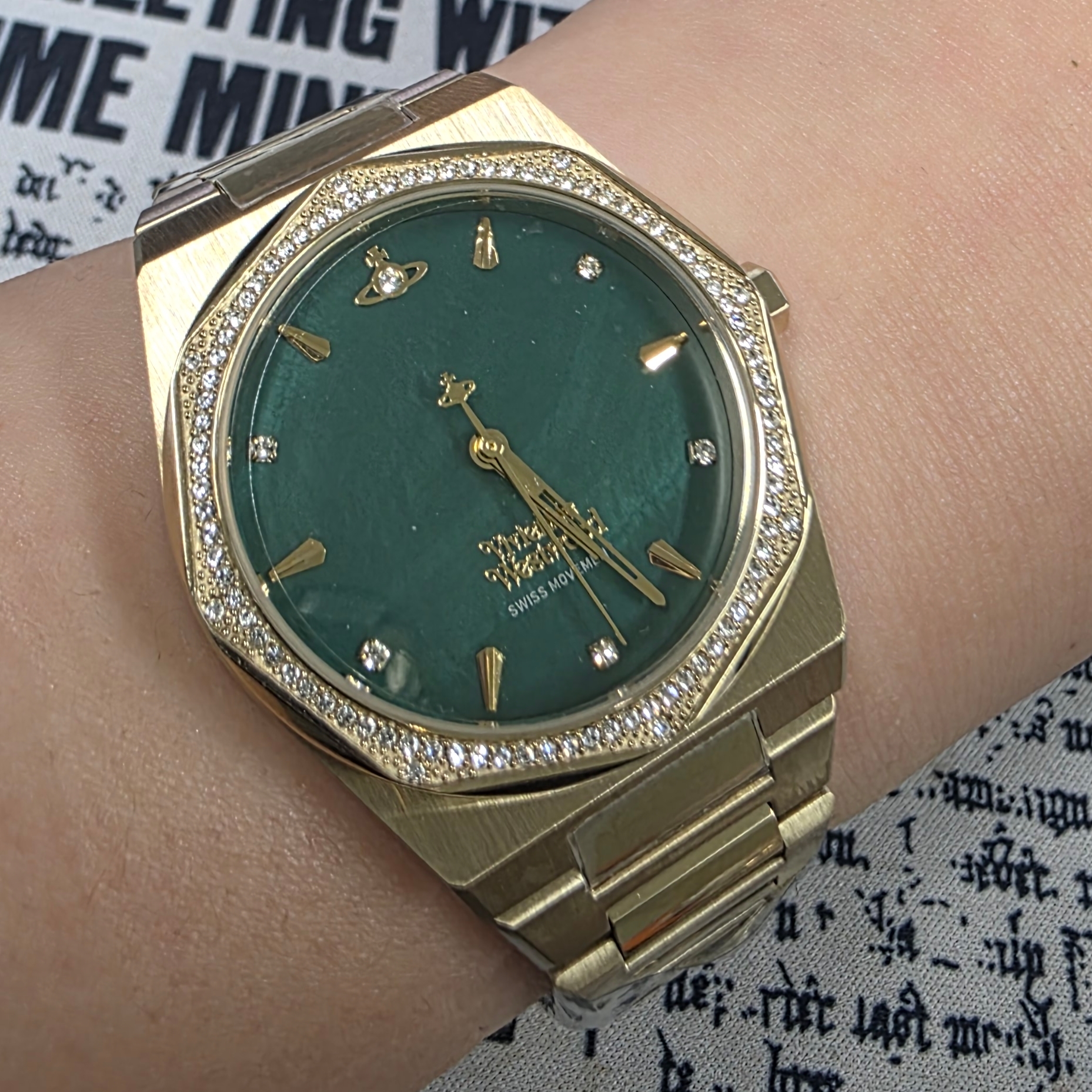 (W) Vivienne Westwood Charterhouse 34mm Green Gold 착용 스타일