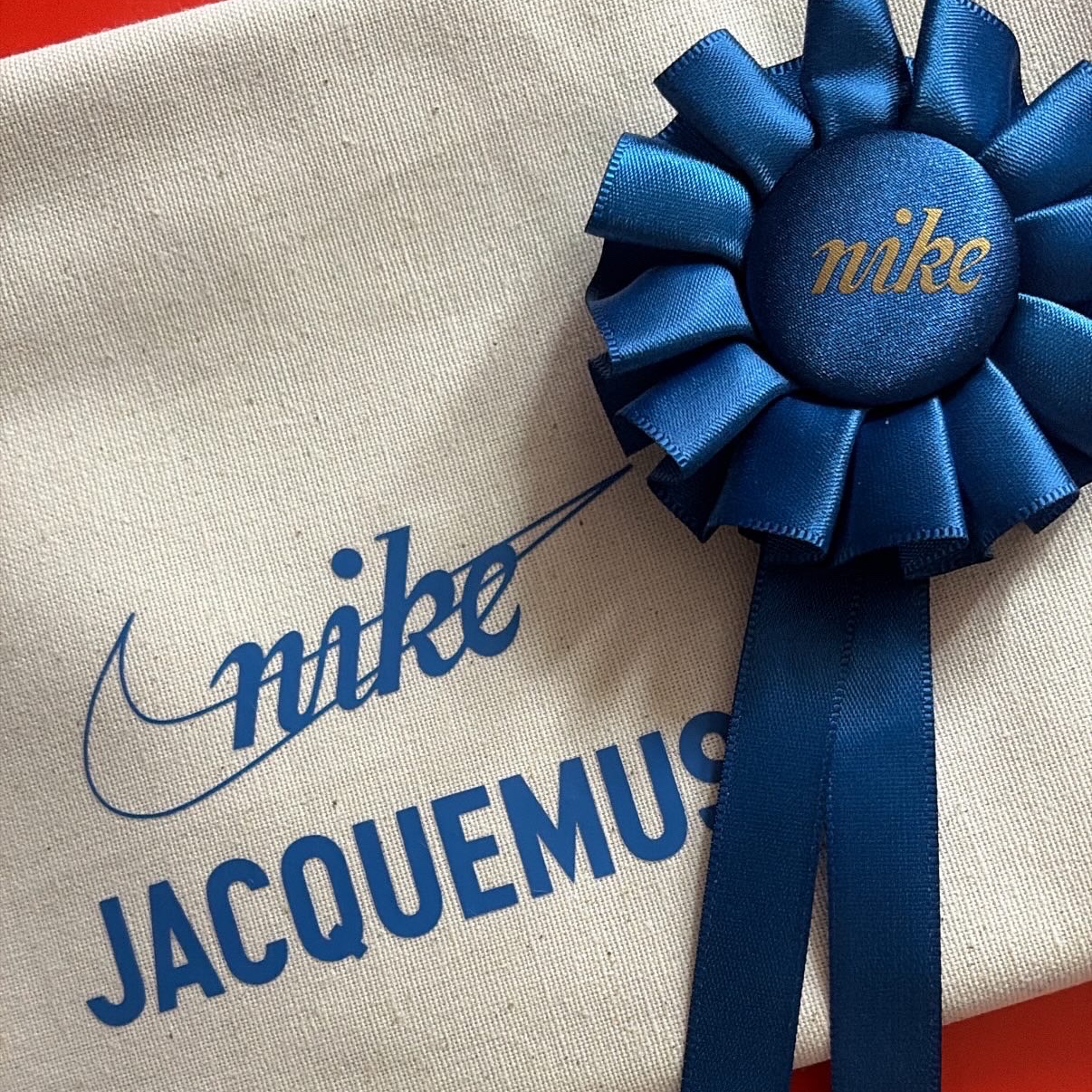 Nike x Jacquemus Moon Shoe SP Fauna Brown Cashmere, Nike x Jacquemus Moon Shoe SP Soft Pearl Sail 착용 스타일 - 2