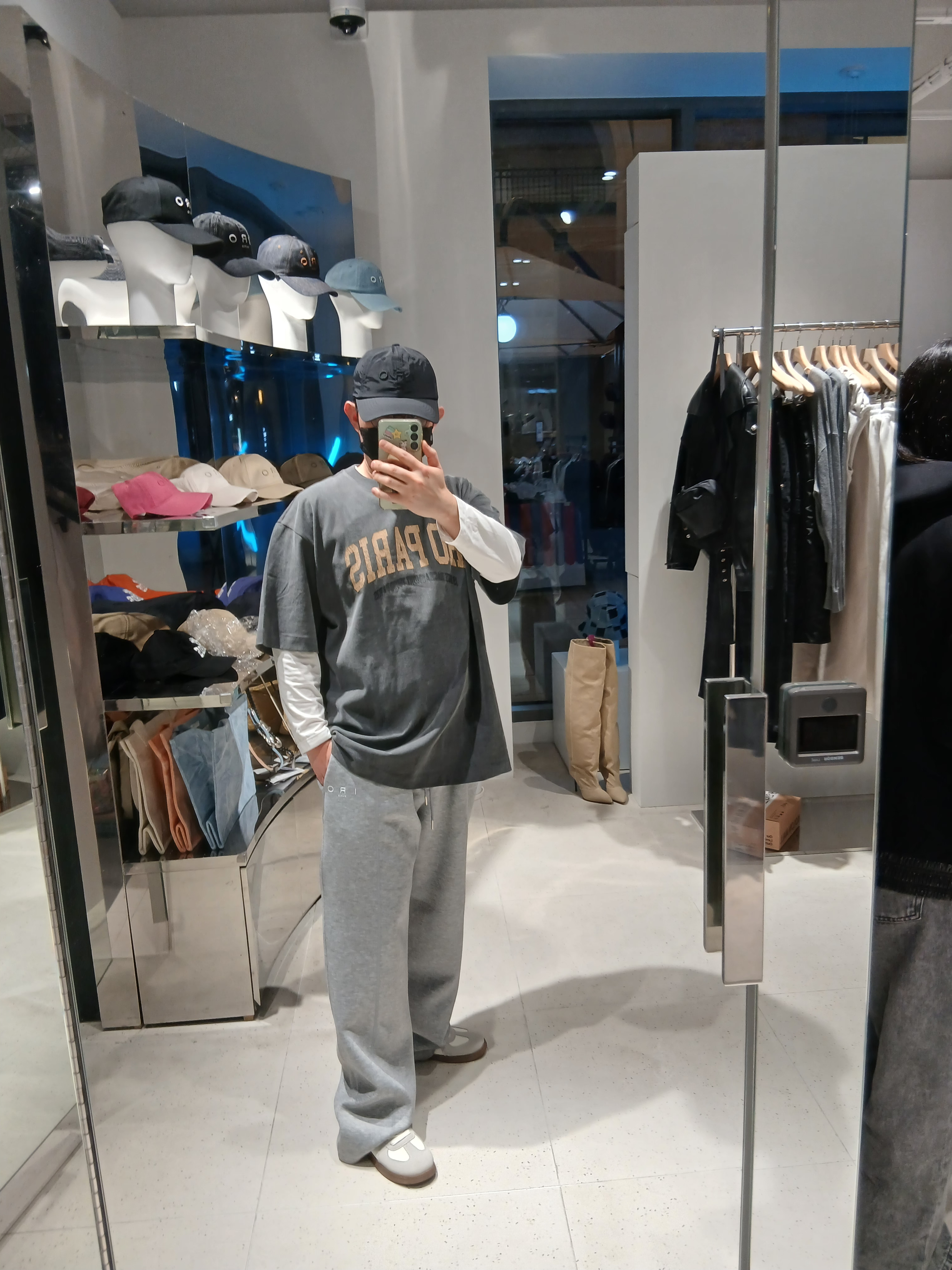 IRO Vague Cushion Wide Straight Fit Pants Gray, Iro Damage Wide Denim Pants Blue 착용 스타일 - 2