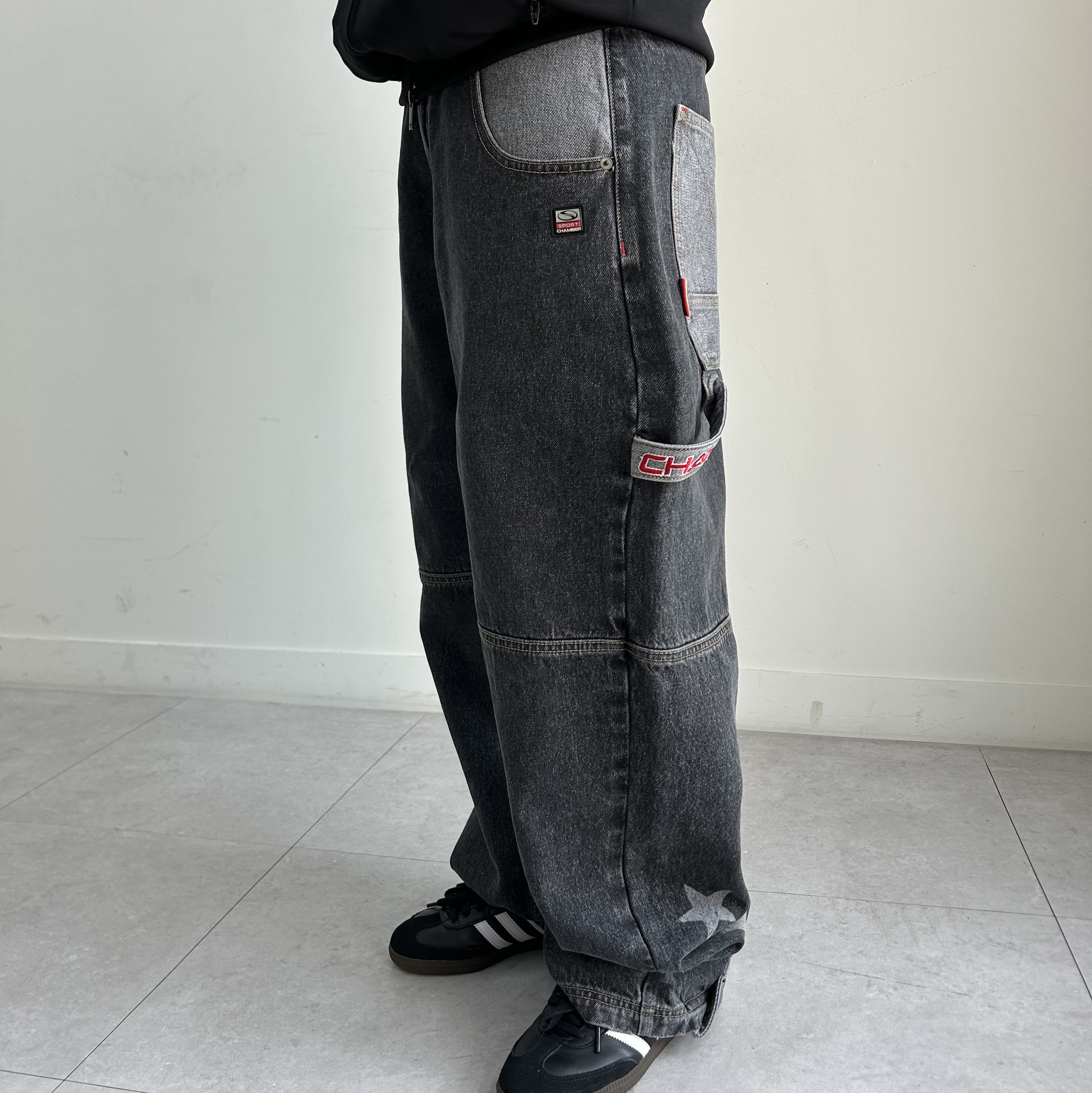 SPORT CHAMBER SC Star Carpenter Denim Pants BLACK 착용 스타일 - 3