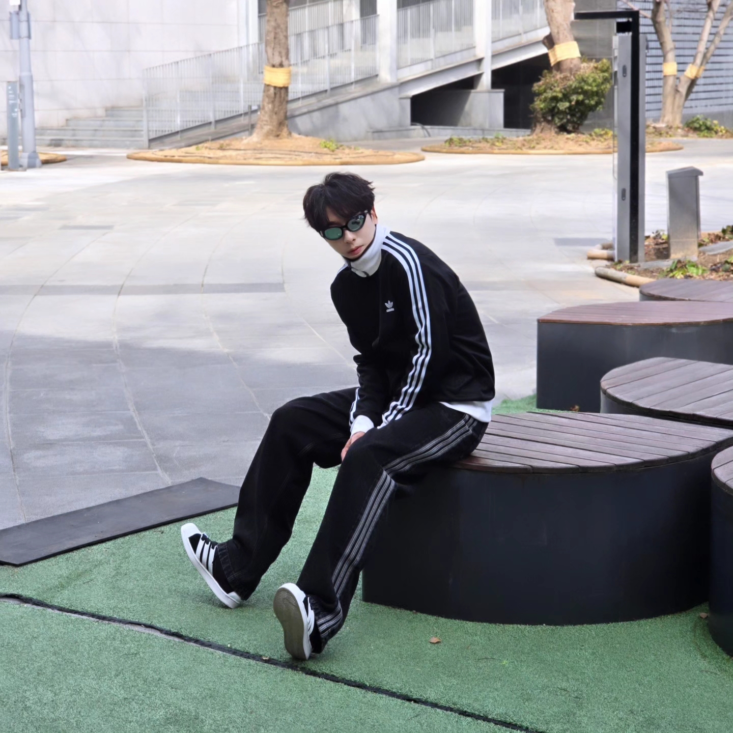 Adidas Adicolor Classics Beckenbauer Track Jacket Black - US Sizing, Adidas Adicolor Classics Beckenbauer Track Jacket Black - KR Sizing 착용 스타일 - 5