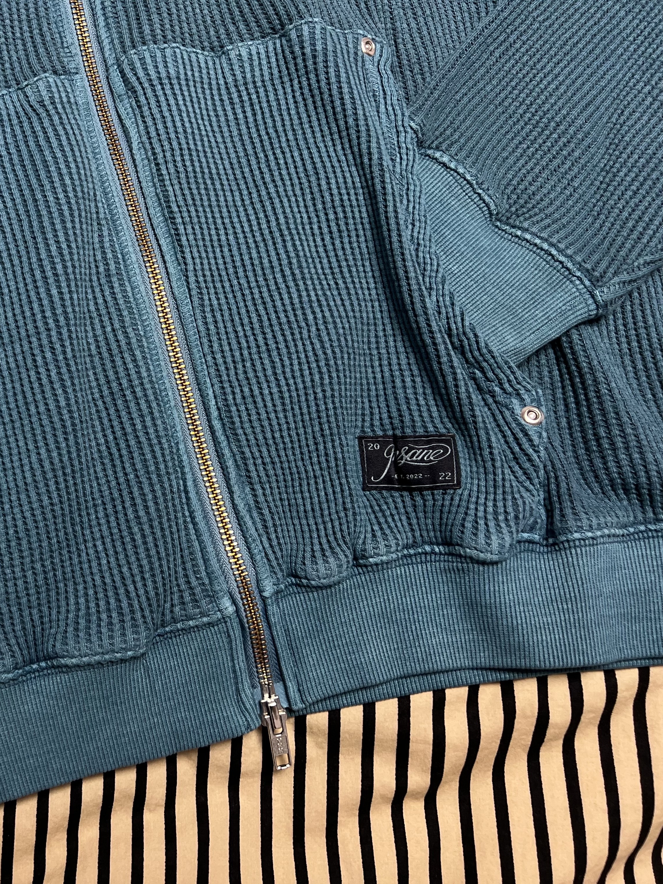 INSANE GARAGE Washed Waffle Hoodie_Teal 착용 스타일 - 3