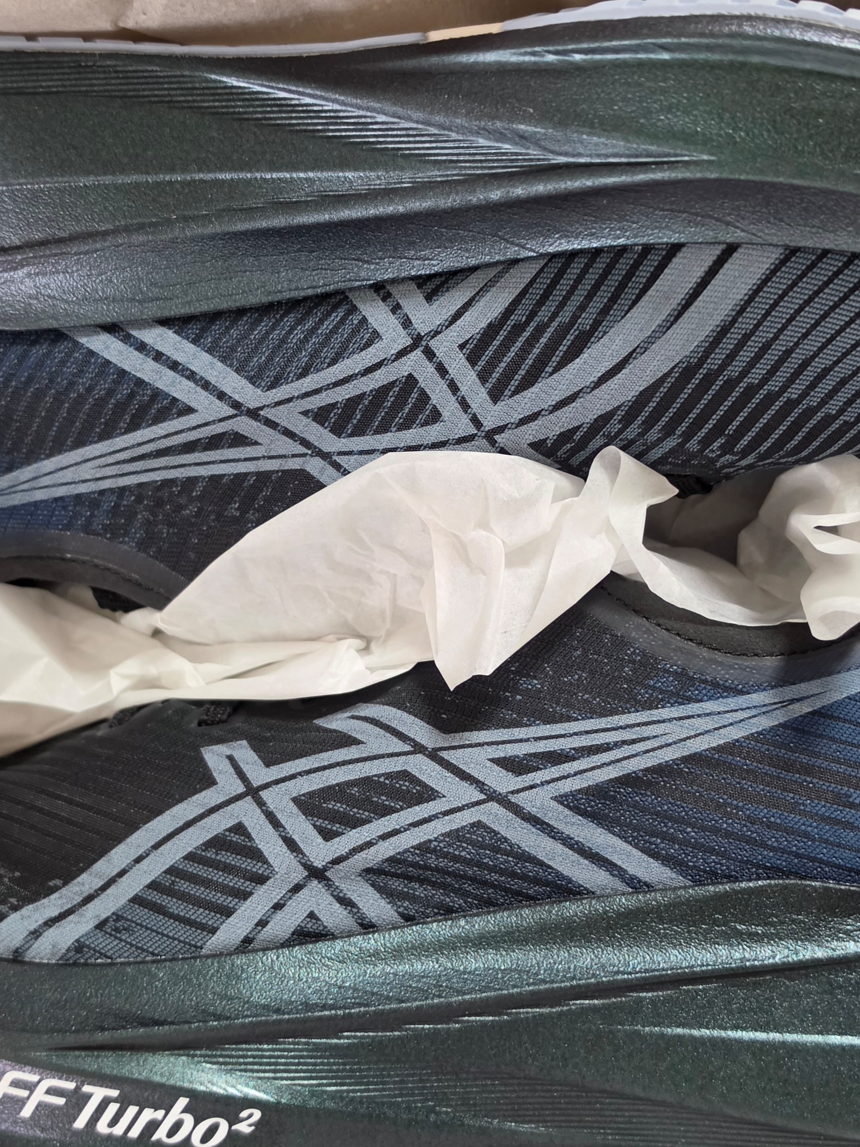 Asics Megablast Black White 착용 스타일 - 2