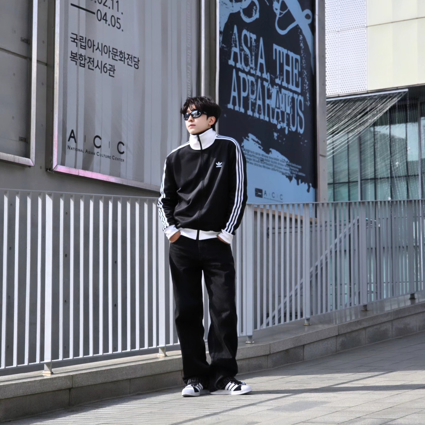 Adidas Adicolor Classics Beckenbauer Track Jacket Black - US Sizing, Adidas Adicolor Classics Beckenbauer Track Jacket Black - KR Sizing 착용 스타일 - 2