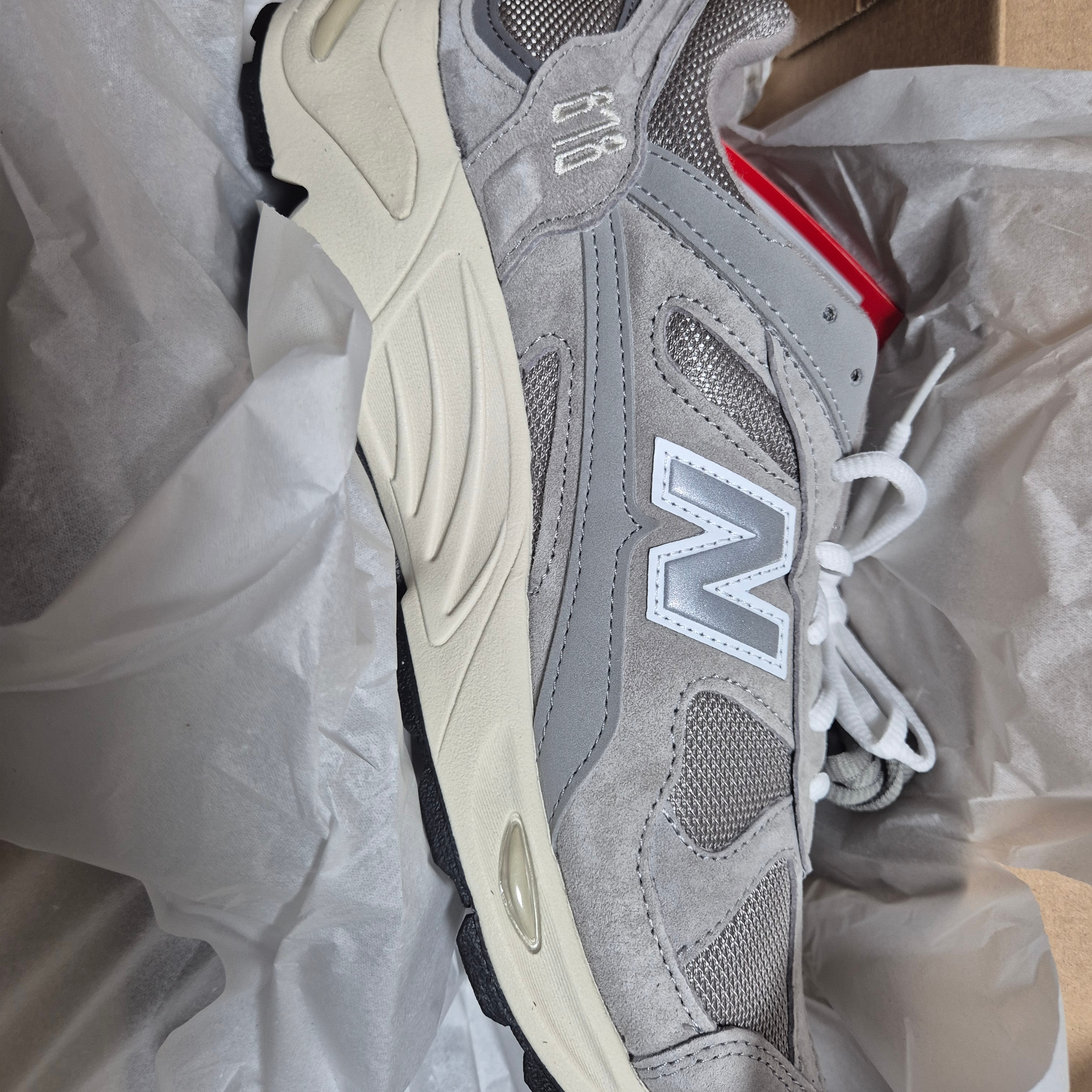 New Balance 878 Gray 착용 스타일