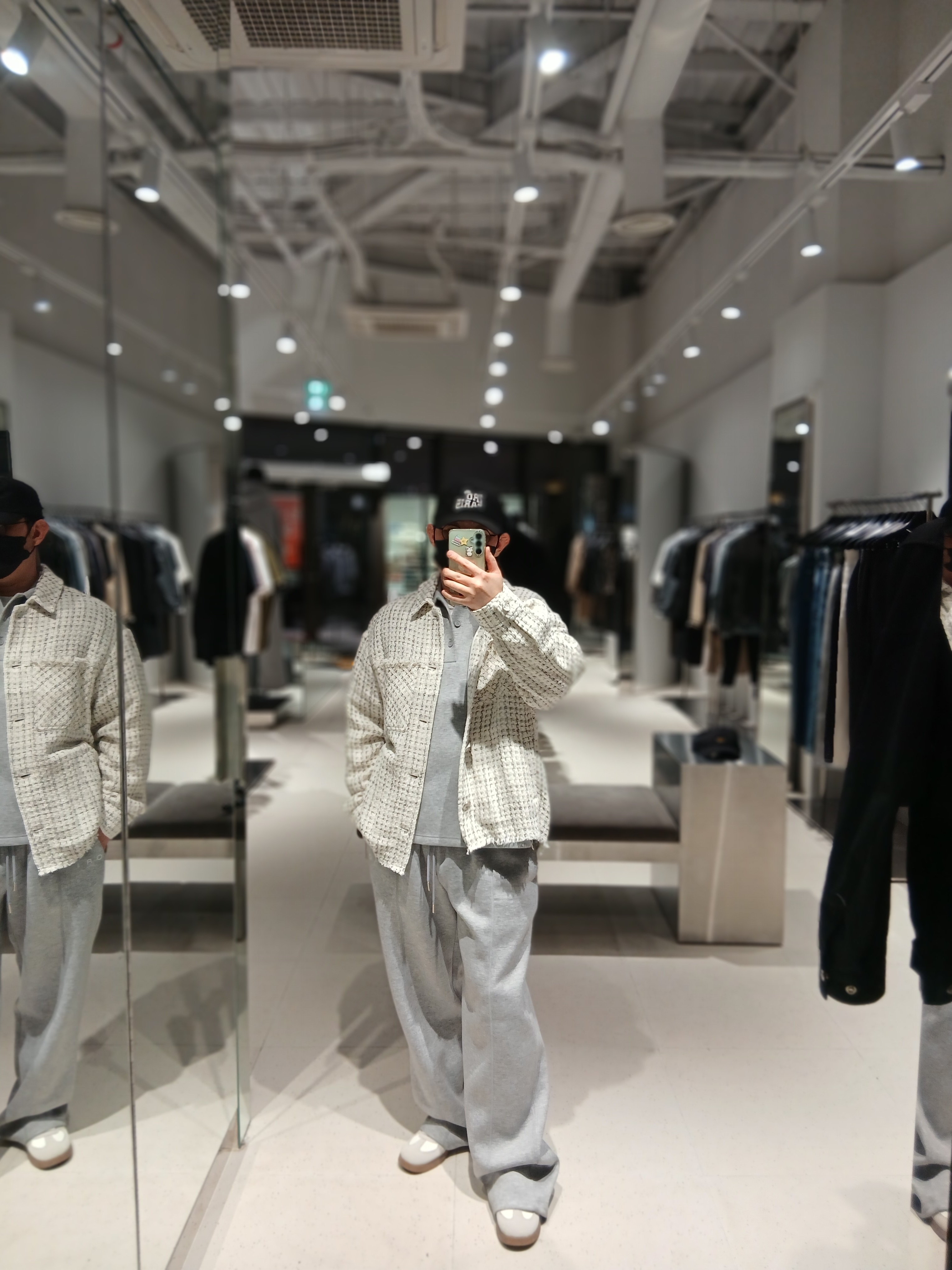 Iro Palmtree Nylon Ball Cap Navy, Iro Banding Color Wide Jogger Pants Grey 착용 스타일 - 2