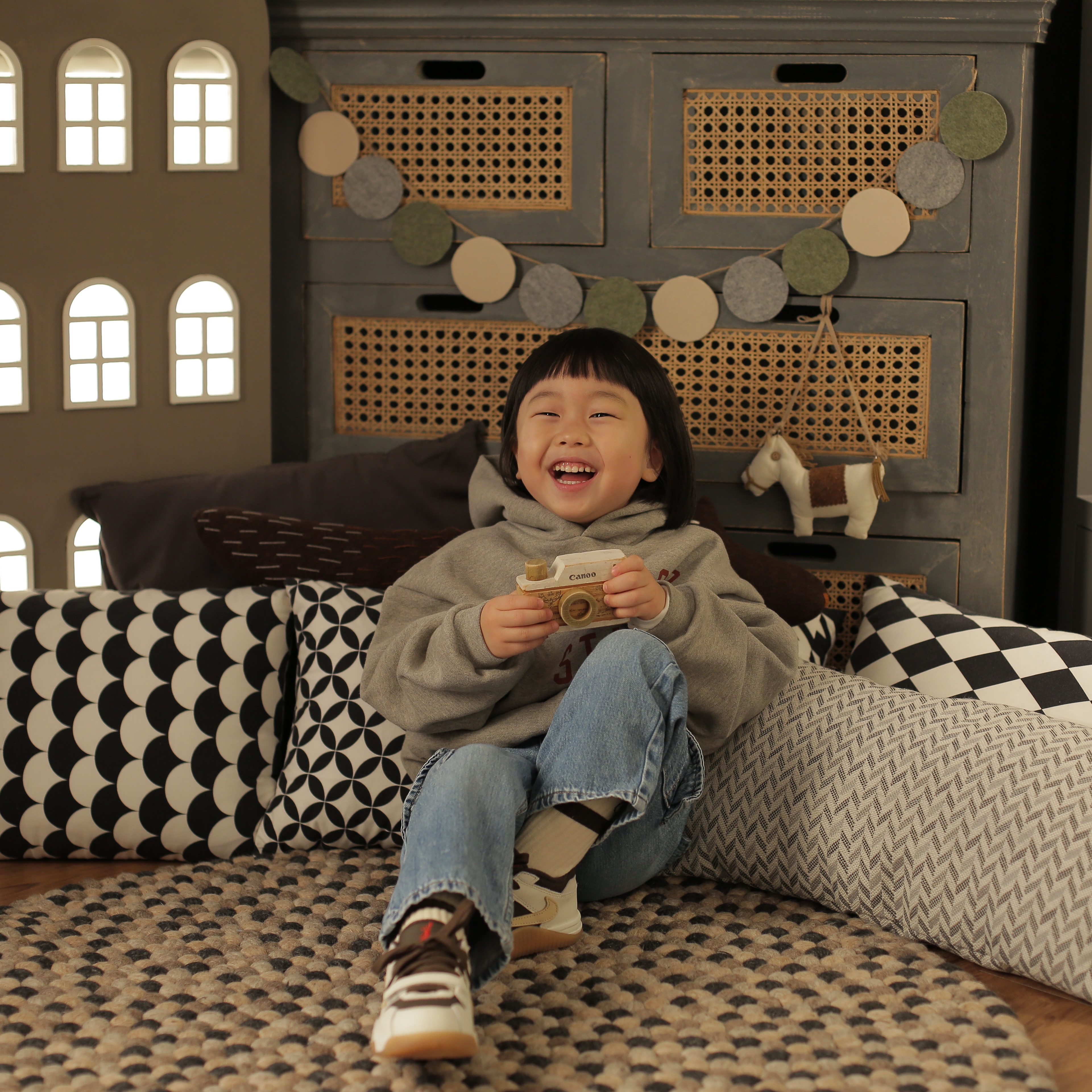 (TD) Jordan 1 x Travis Scott Retro Low OG SP Reverse Olive, (TD) Jordan x Travis Scott Jumpman Jack TR Sail and Dark Mocha 착용 스타일 - 5