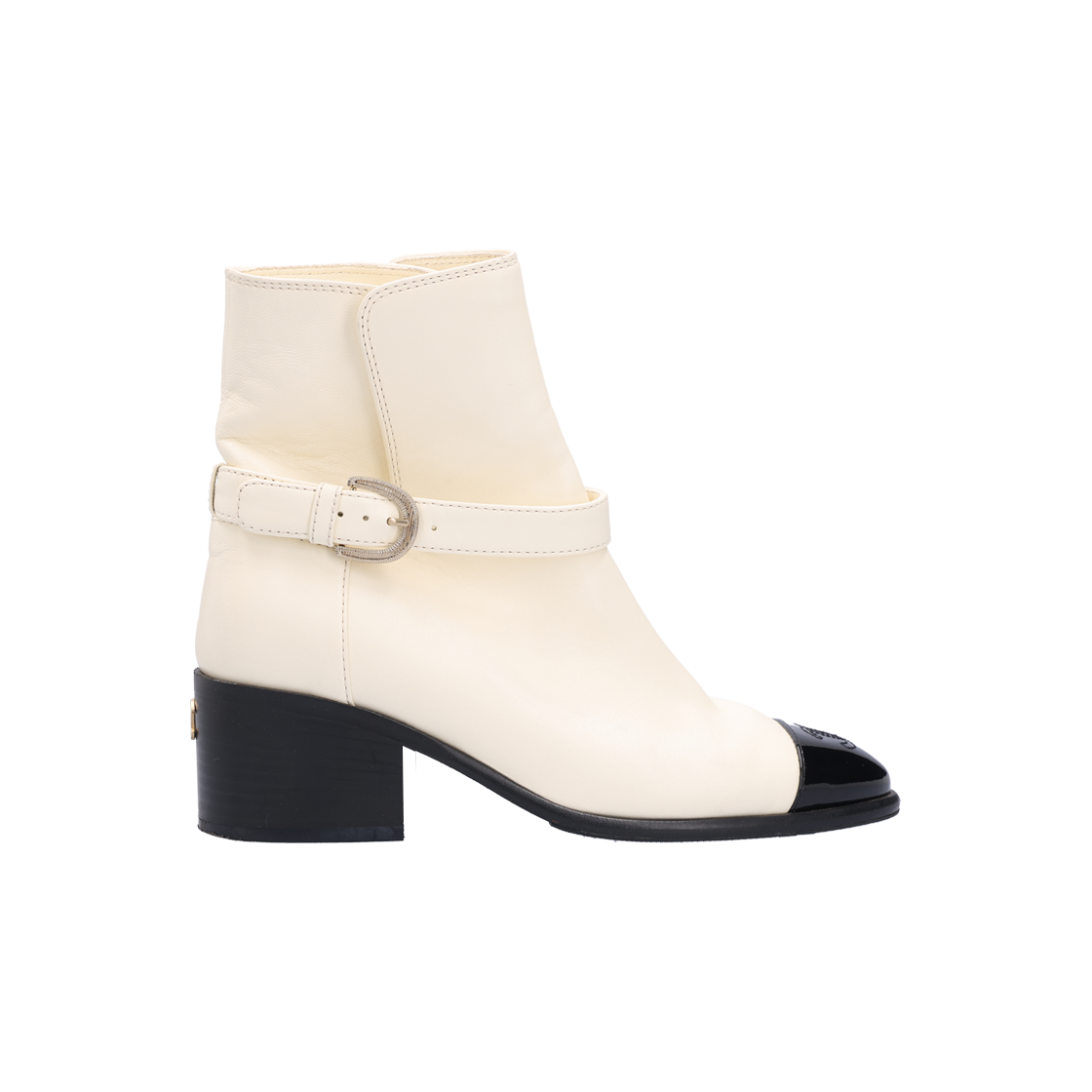 IT7NRSDAUTCC Chanel Ivory Leather Boots