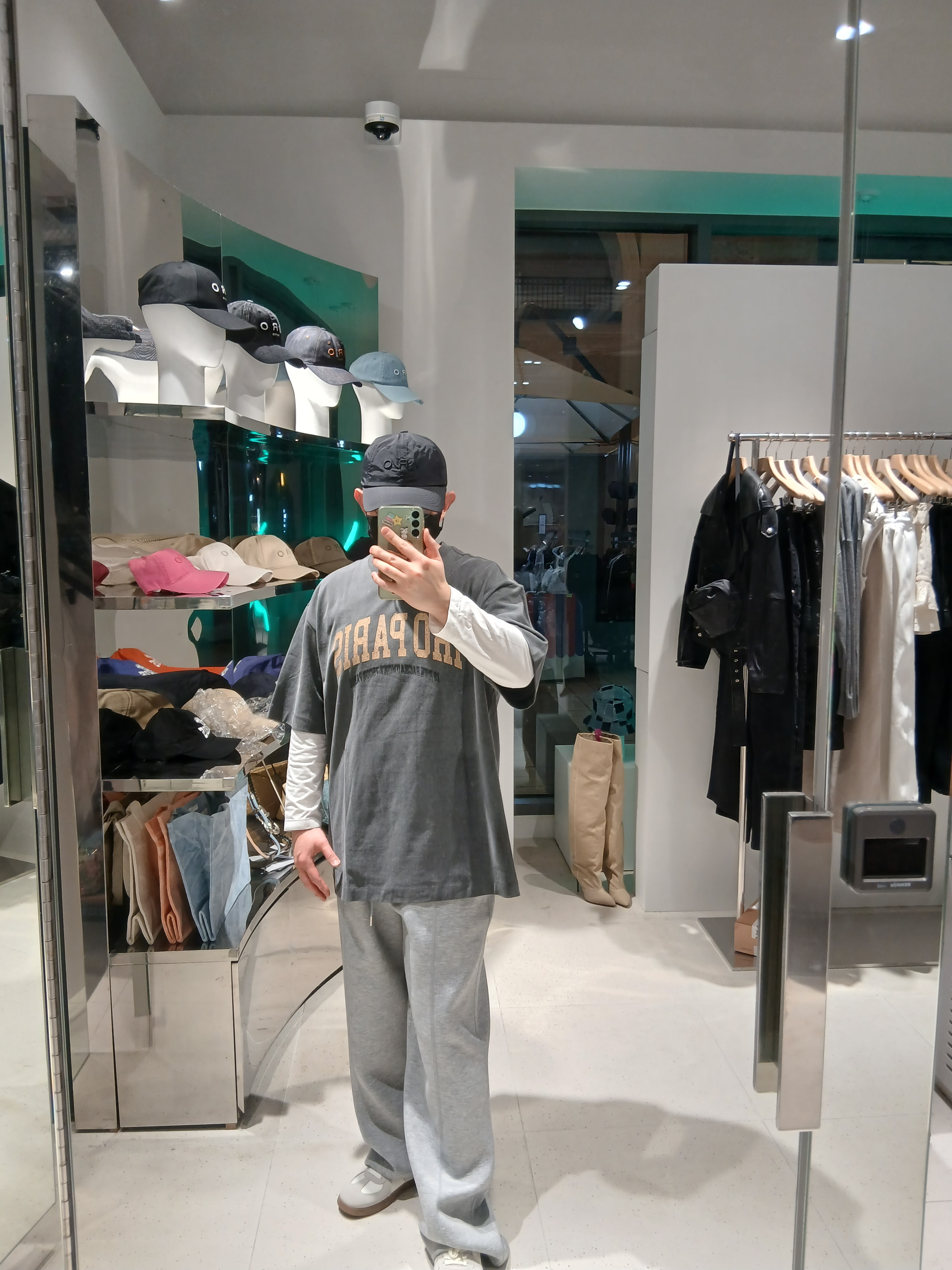 IRO Vague Cushion Wide Straight Fit Pants Gray, Iro Damage Wide Denim Pants Blue 착용 스타일 - 1