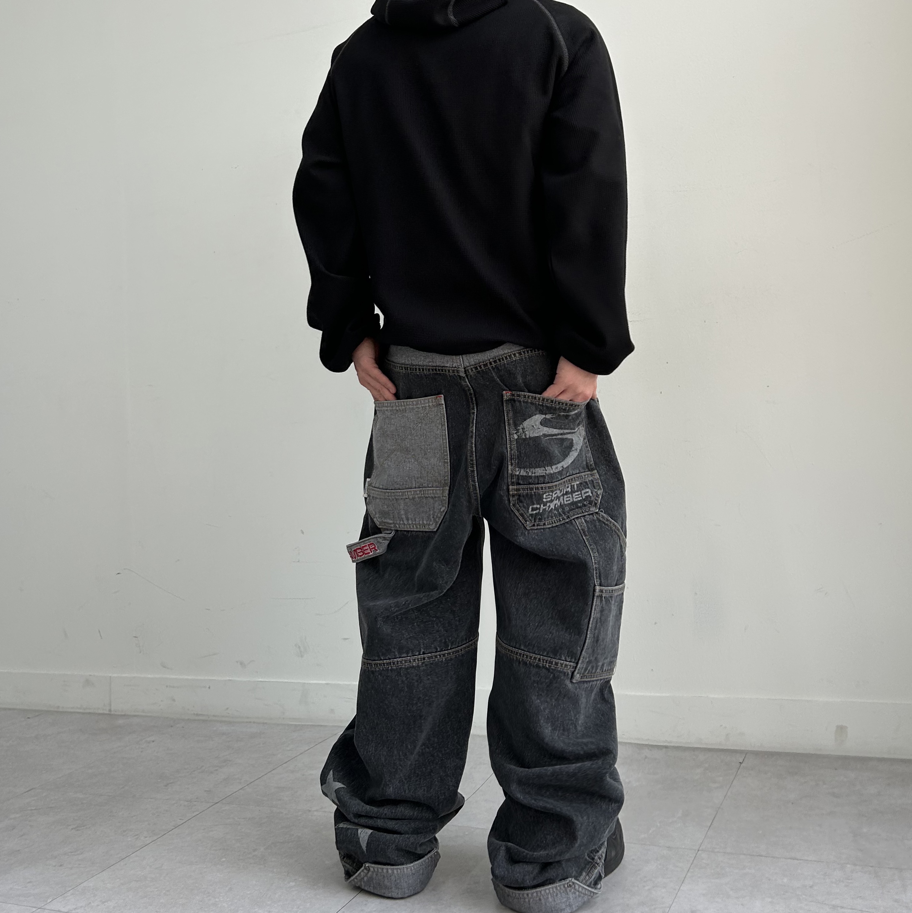 SPORT CHAMBER SC Star Carpenter Denim Pants BLACK 착용 스타일 - 3