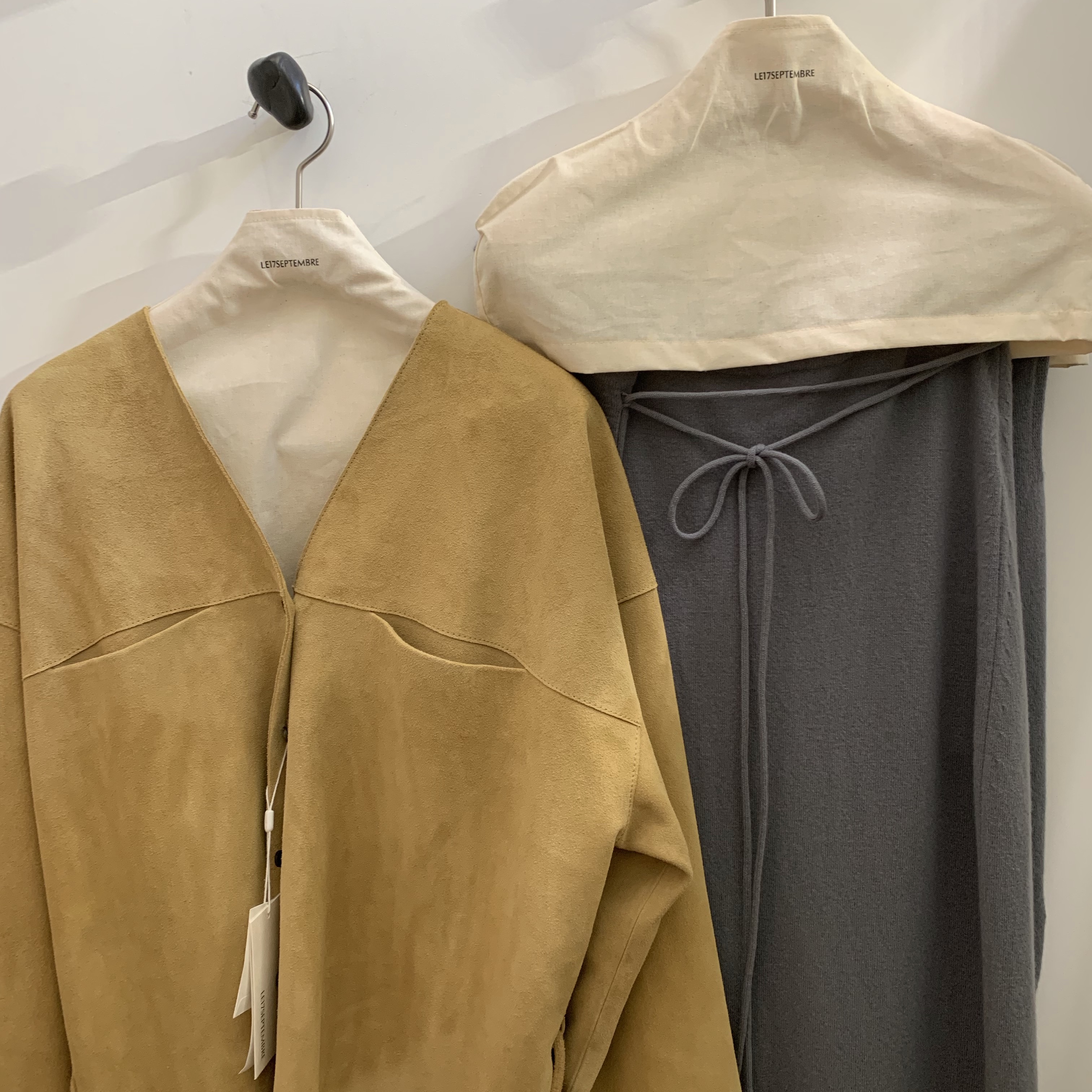 Byweekend Momo Ring Silver, Byweekend Rain Drop Bangle Silver 착용 스타일 - 7