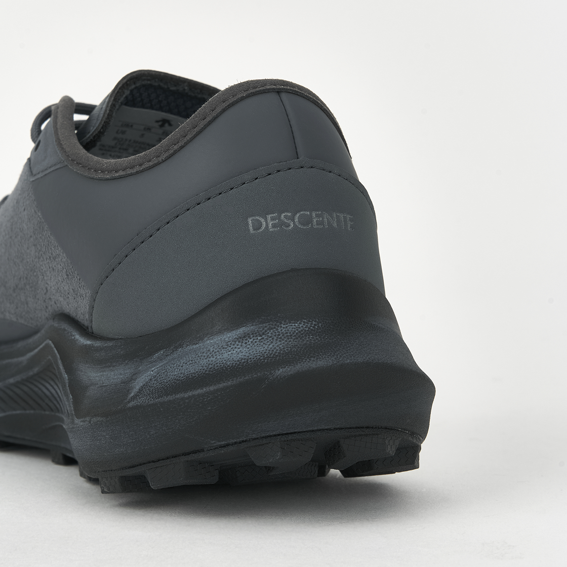 데상트 x 해칭룸 Z02 트레일 러닝 슈즈 그레이(Descente x Hatchingroom Z02 Trail Running Shoes Gray) - 8