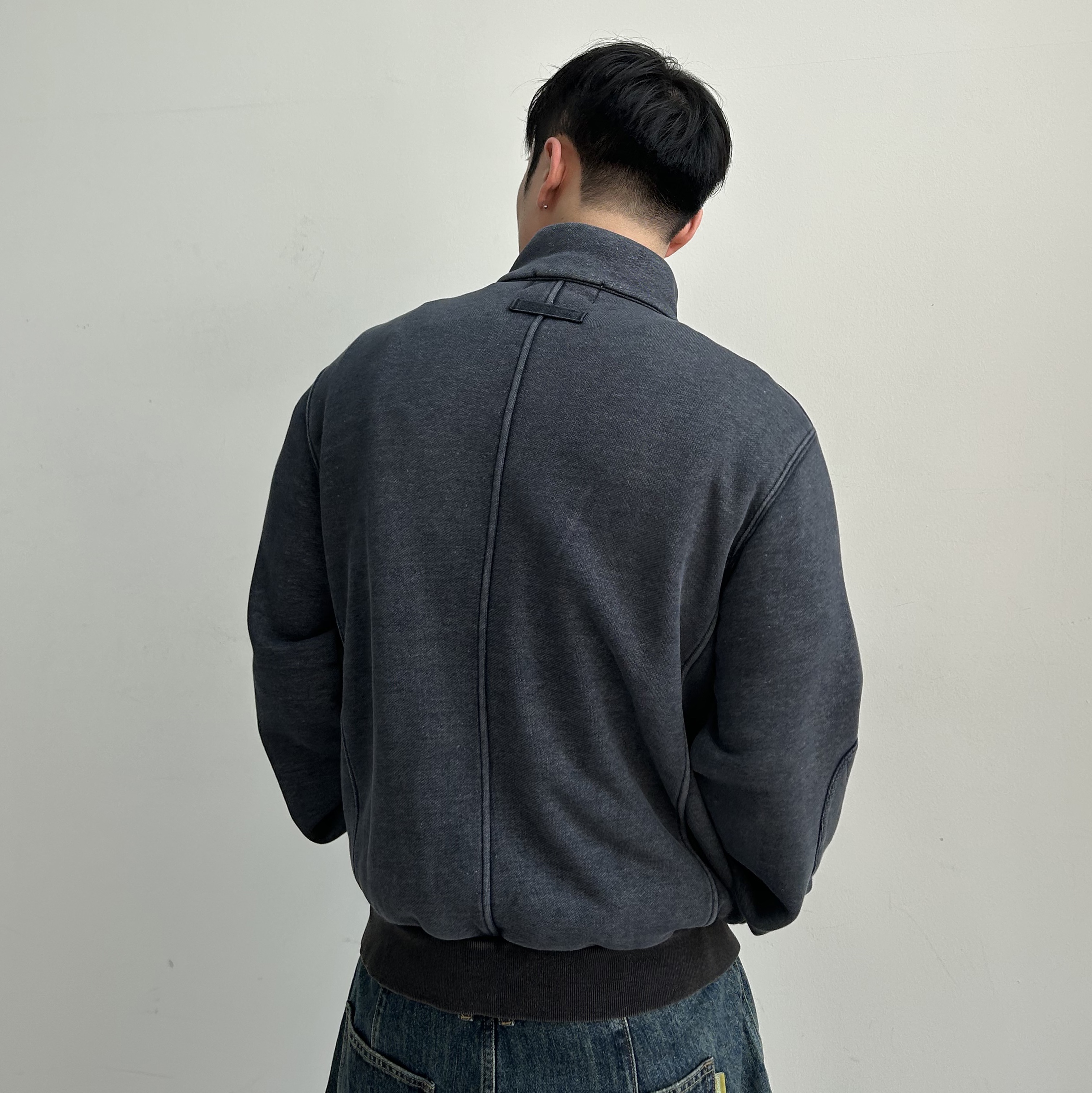 MAINBOOTH Field Combat Jacket NAVY 착용 스타일 - 3