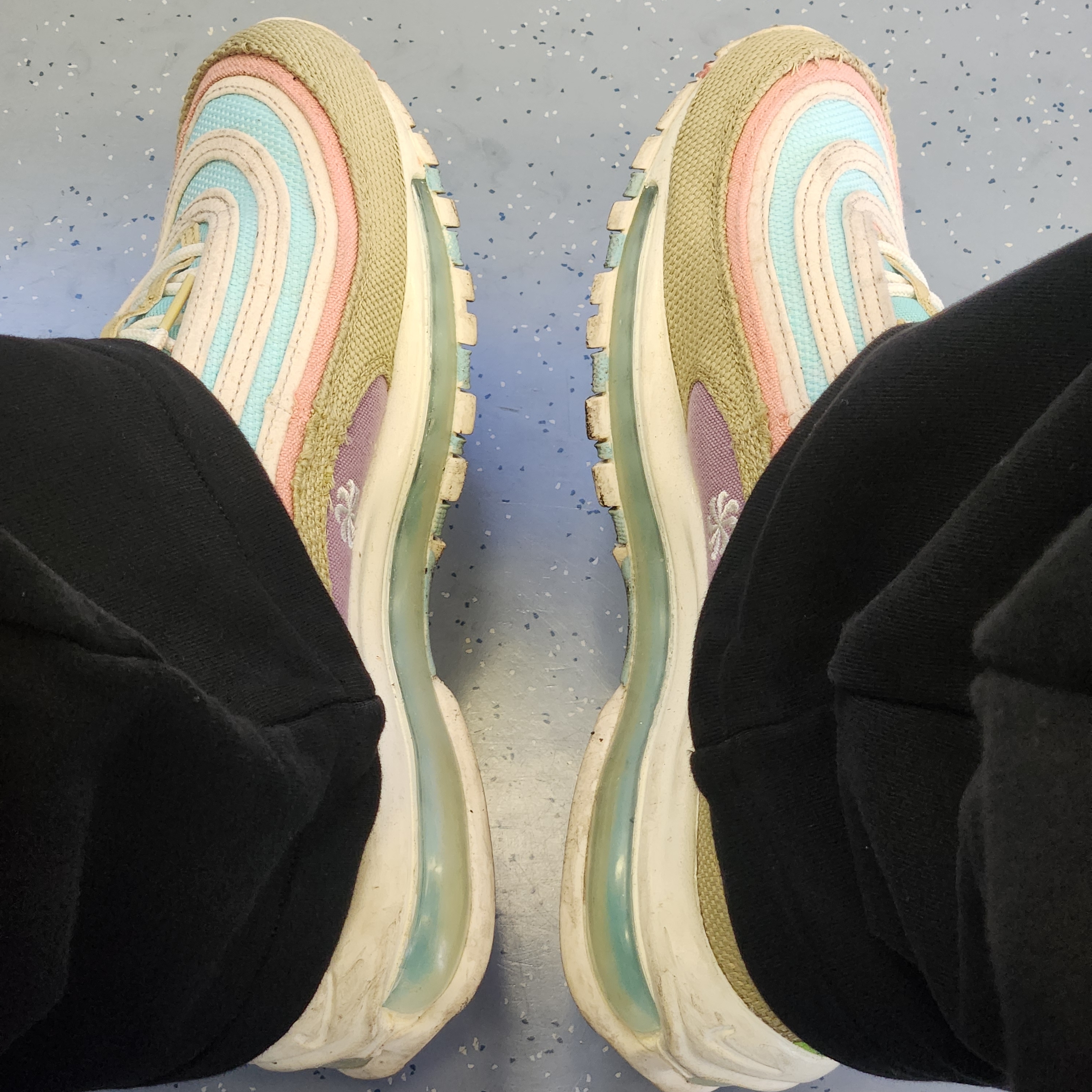 Nike Air Max 97 SE Copa Sail 착용 스타일