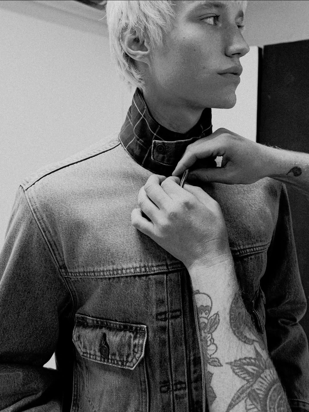 Levi's x Barbour Type II Trucker Jacket Vintage Washed Denim, Levi's x Barbour Type II Waxed Jacket Olive Wax 착용 스타일 - 3