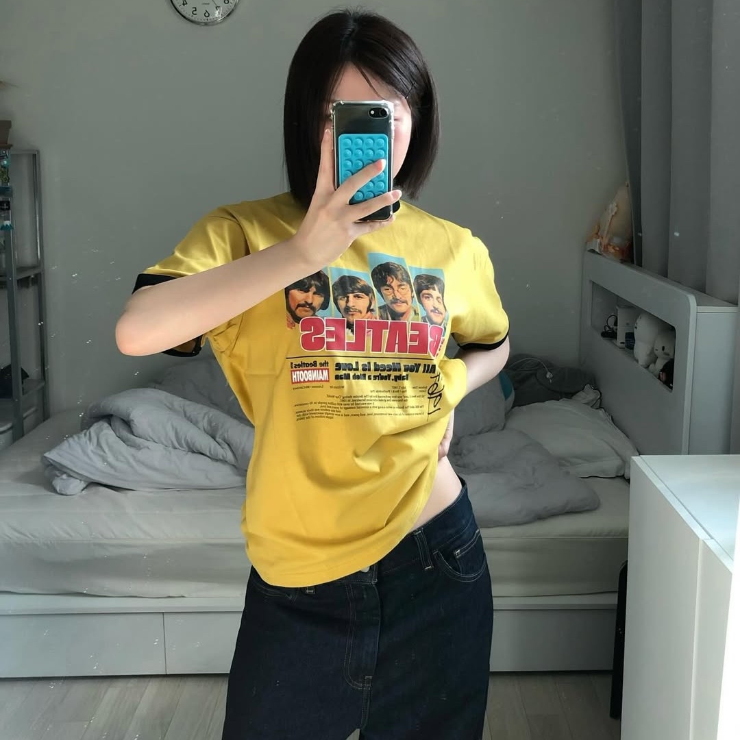 MAINBOOTH [Beatles] Love T-Shirt Yellow 착용 스타일 - 4