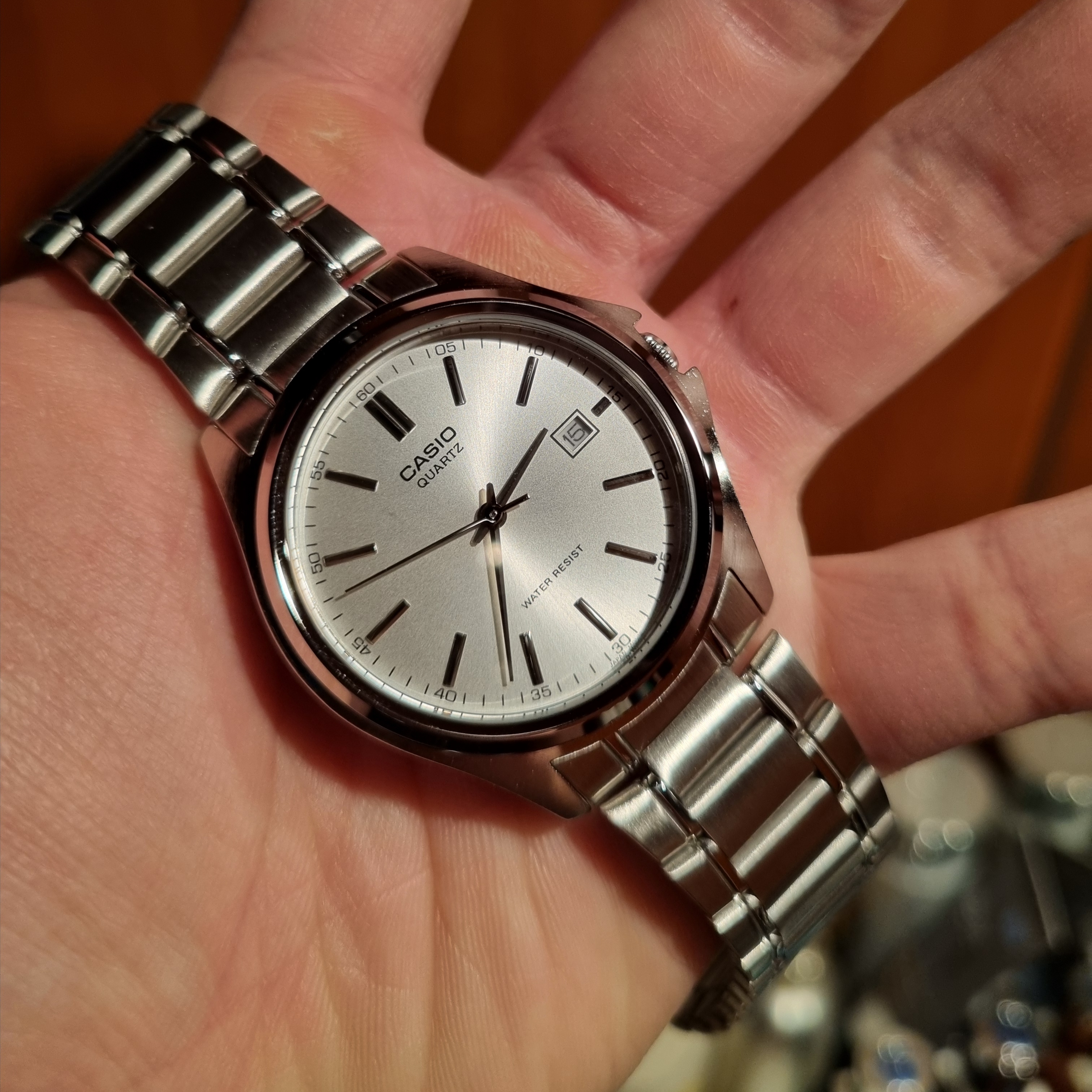 Casio MTP-1183A-7A 착용 스타일