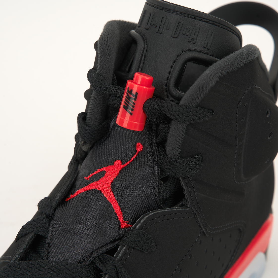 조던 6 레트로 인프라레드 세일즈맨 블랙 앤 라이트 크림슨(Jordan 6 Retro Infrared Salesman Black and Light Crimson) - 7