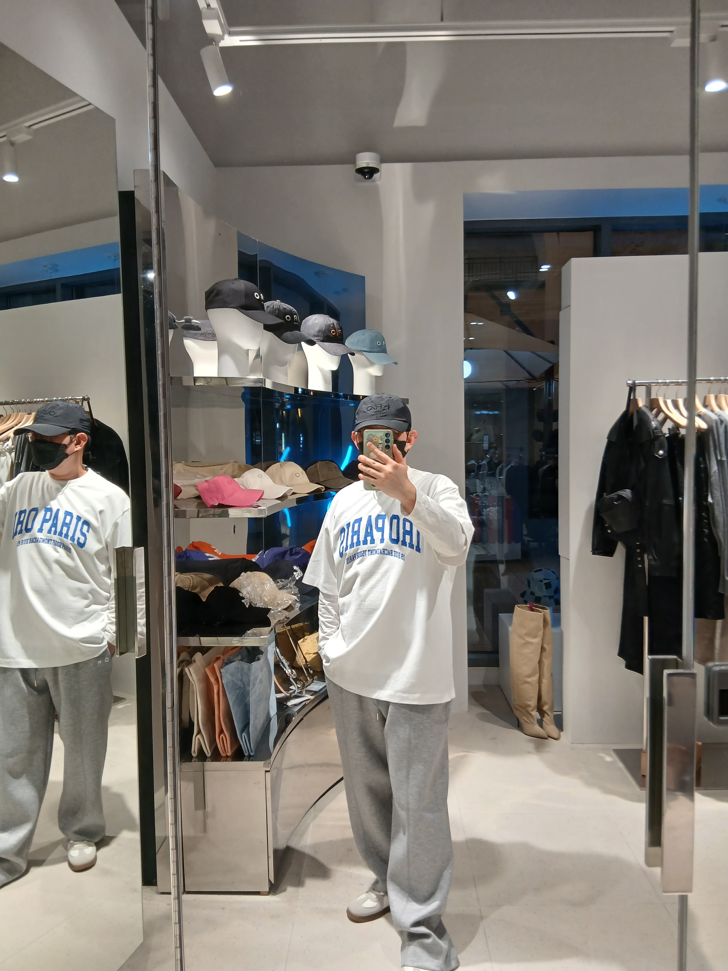 IRO Vague Cushion Wide Straight Fit Pants Gray, Iro Damage Wide Denim Pants Blue 착용 스타일 - 4