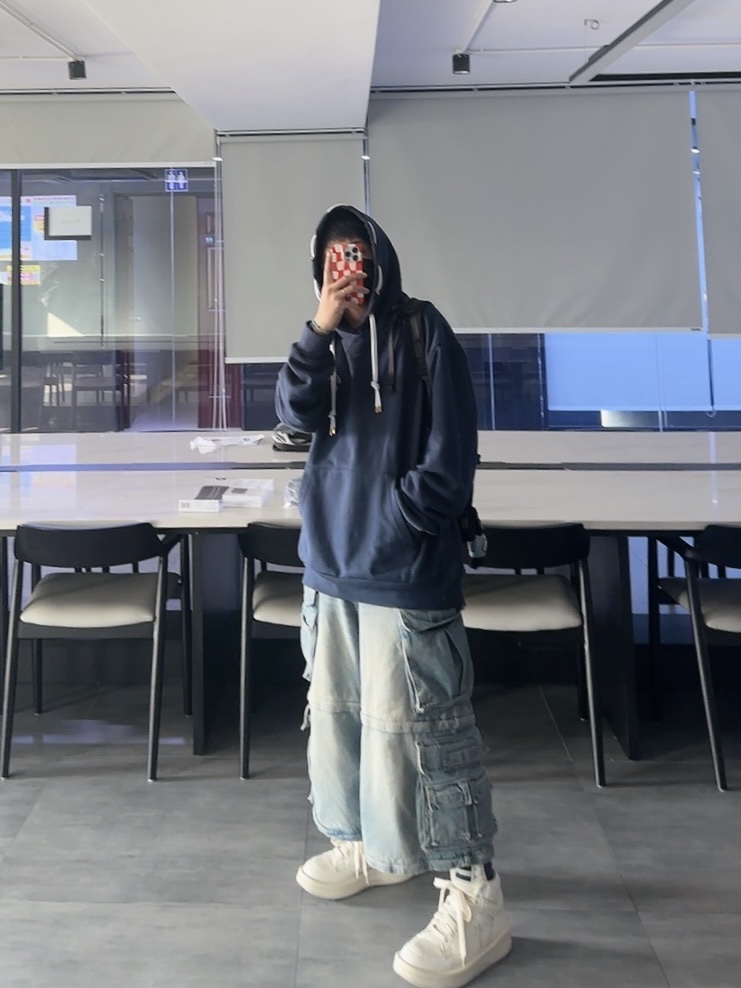Project G/R Oversized Convertible Cargo Pants Blue, Louis Vuitton Cotton Jersey Hoodie Navy Blue 착용 스타일