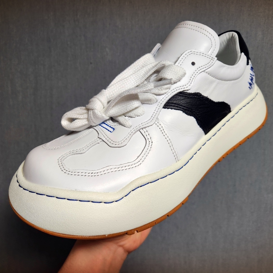 Ader Error Log; Baus White 착용 스타일 - 1