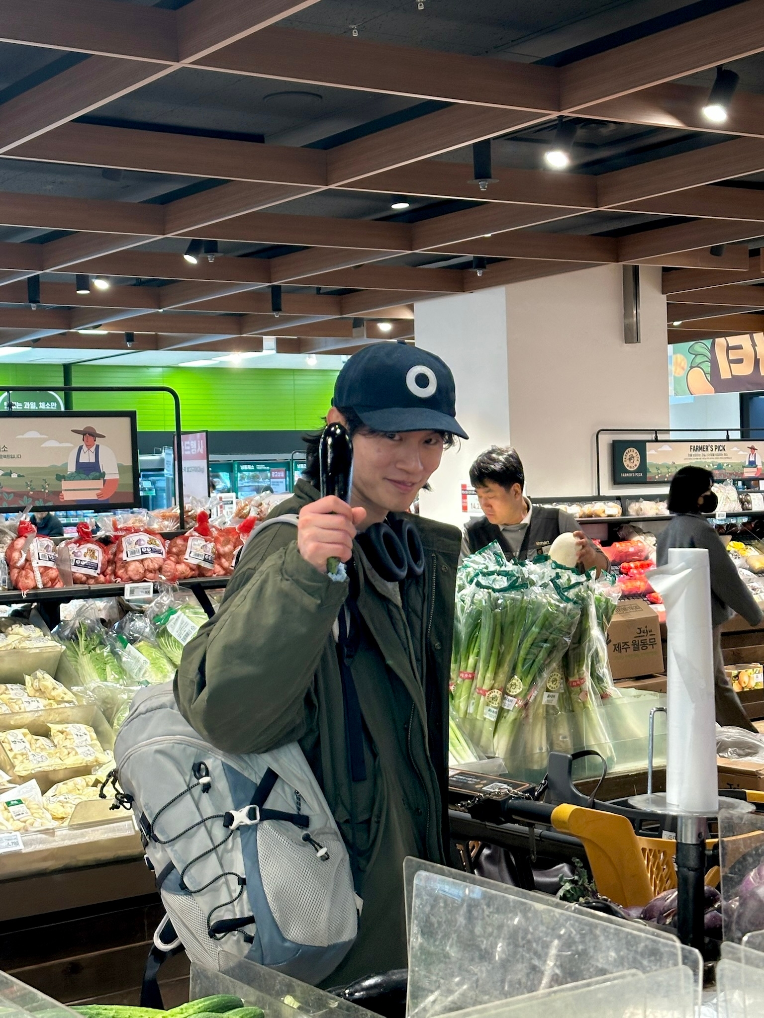 Bose QC Ultra Headphones 2nd Gen Triple Black (Korean Ver.), Vans x FDMTL OTW Half Cab Reissue 33 EK Blue 착용 스타일 - 1