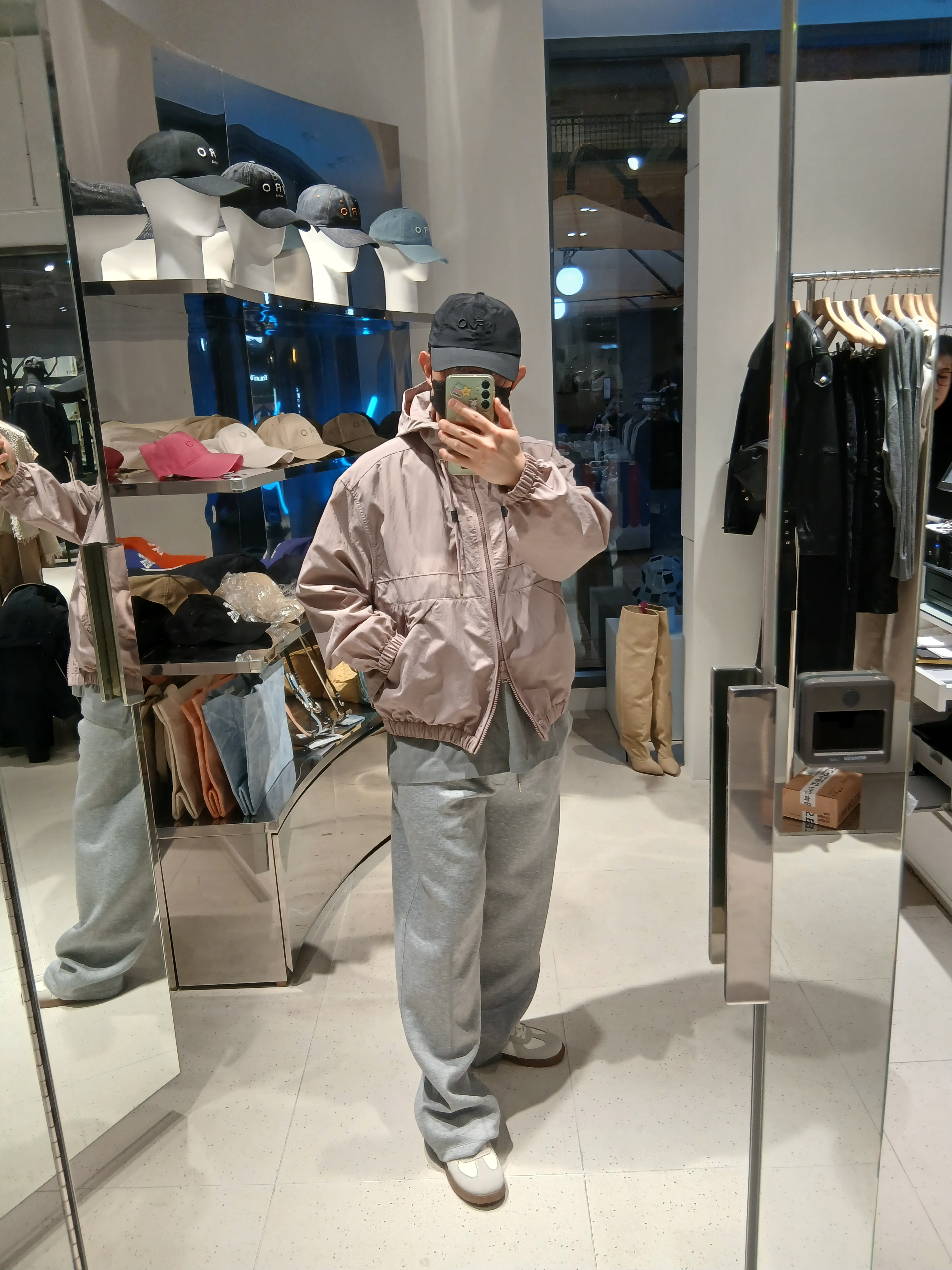 Iro Troyes Iro Logo Embroidery Washed Denim Ball Cap Blue, Iro Serkanspe Leather Jacket Black 착용 스타일 - 3