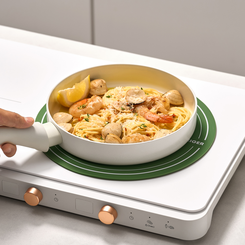 바겐슈타이거 플래티넘 실리콘 인덕션 보호 매트 사각 22cm 크림(WAGENSTEIGER Platinum Silicone Induction Protection Mat Square 22cm (Cream)) - 4