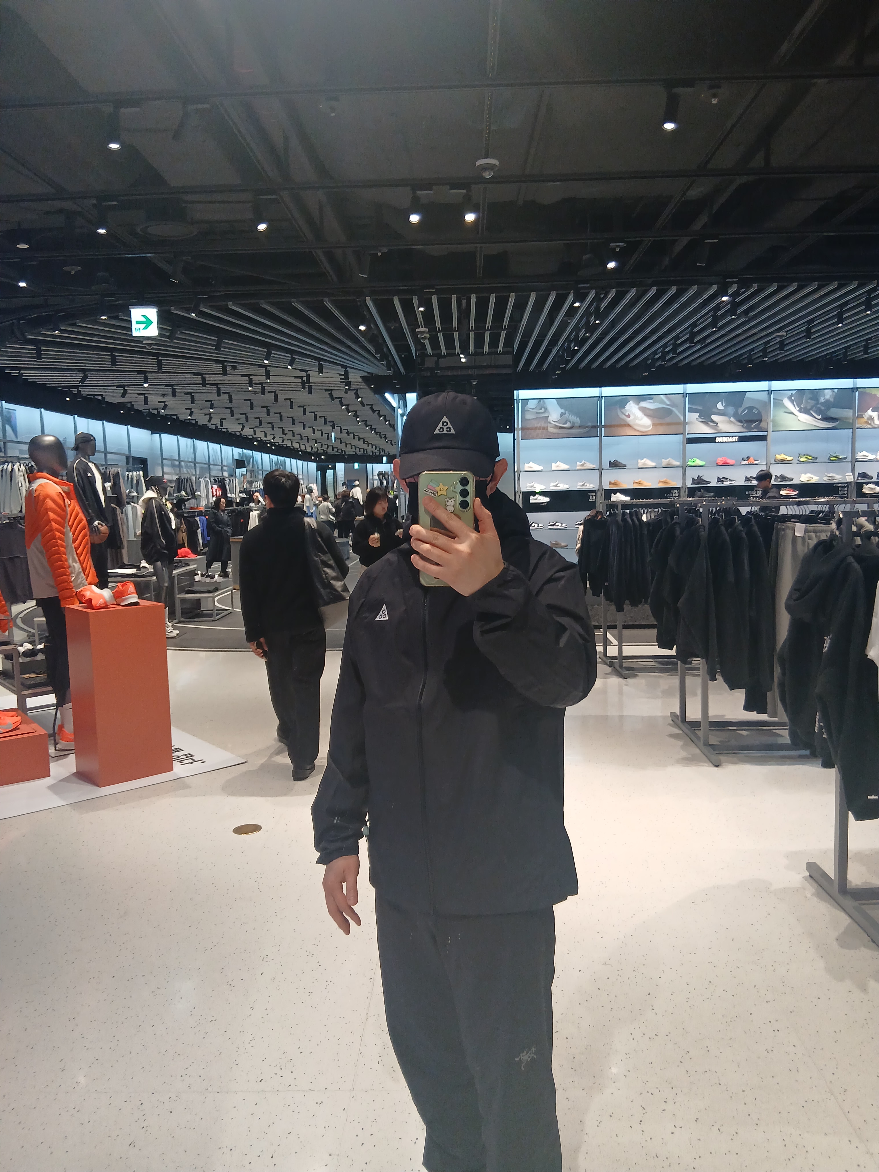 Nike ACG Club Unstructured Cap Black, Nike ACG Phantazma Storm-Fit ADV Jacket Black Summit White - Asia 착용 스타일 - 1