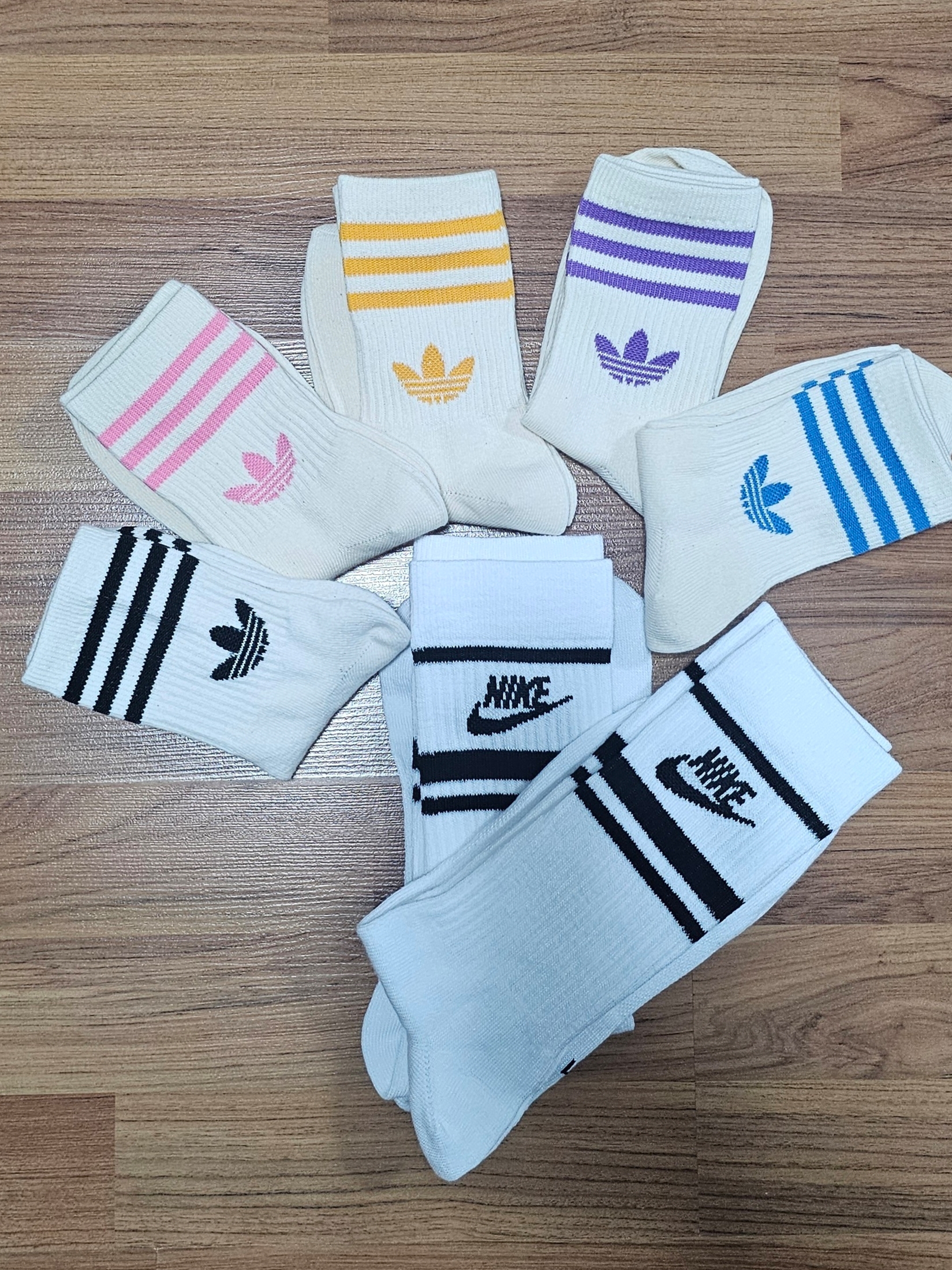 Nike Everyday Essential Crew Socks White (3 Pack/Korean Ver.) 착용 스타일