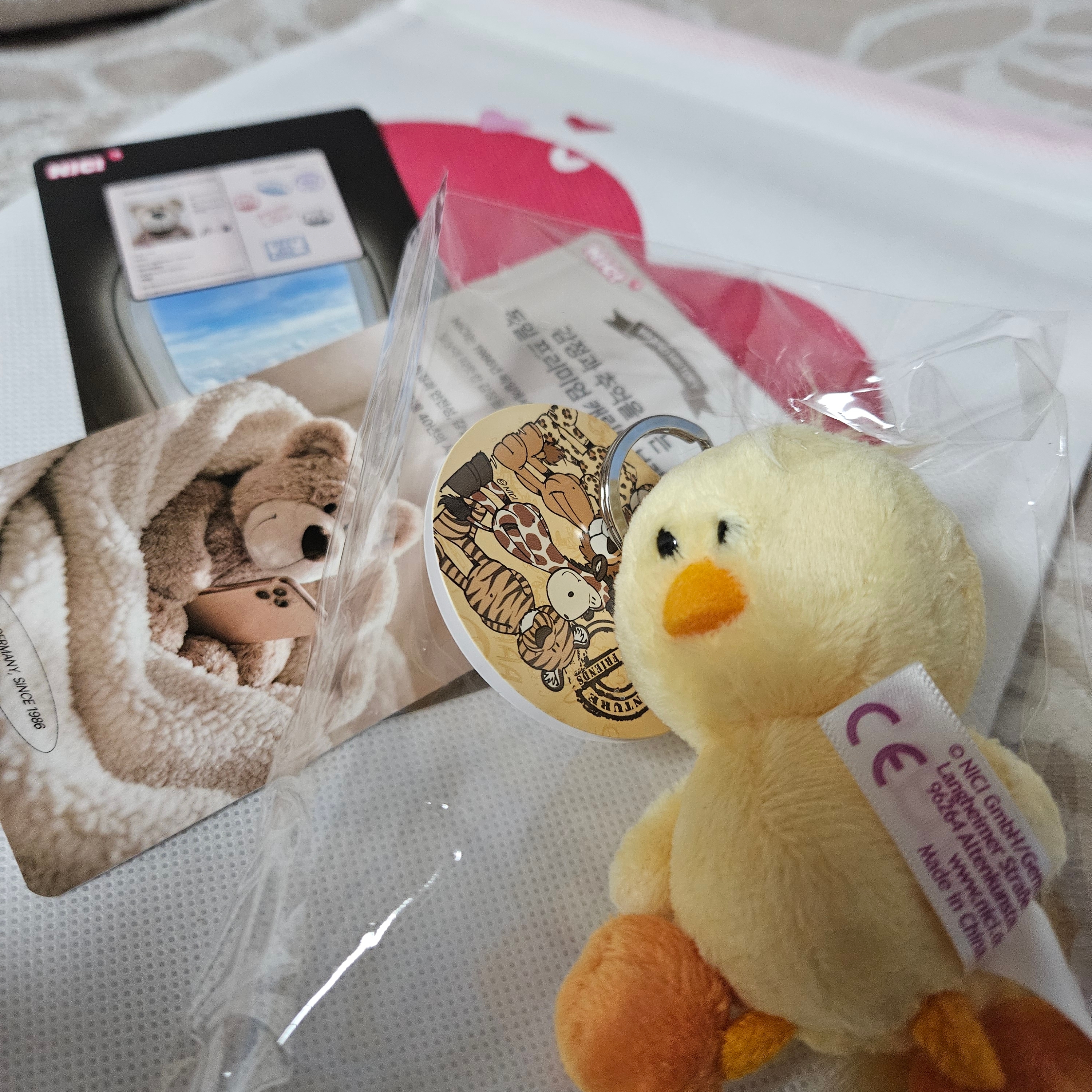 [KREAM 단독] NICI 10cm chicken BB keyring 착용 스타일