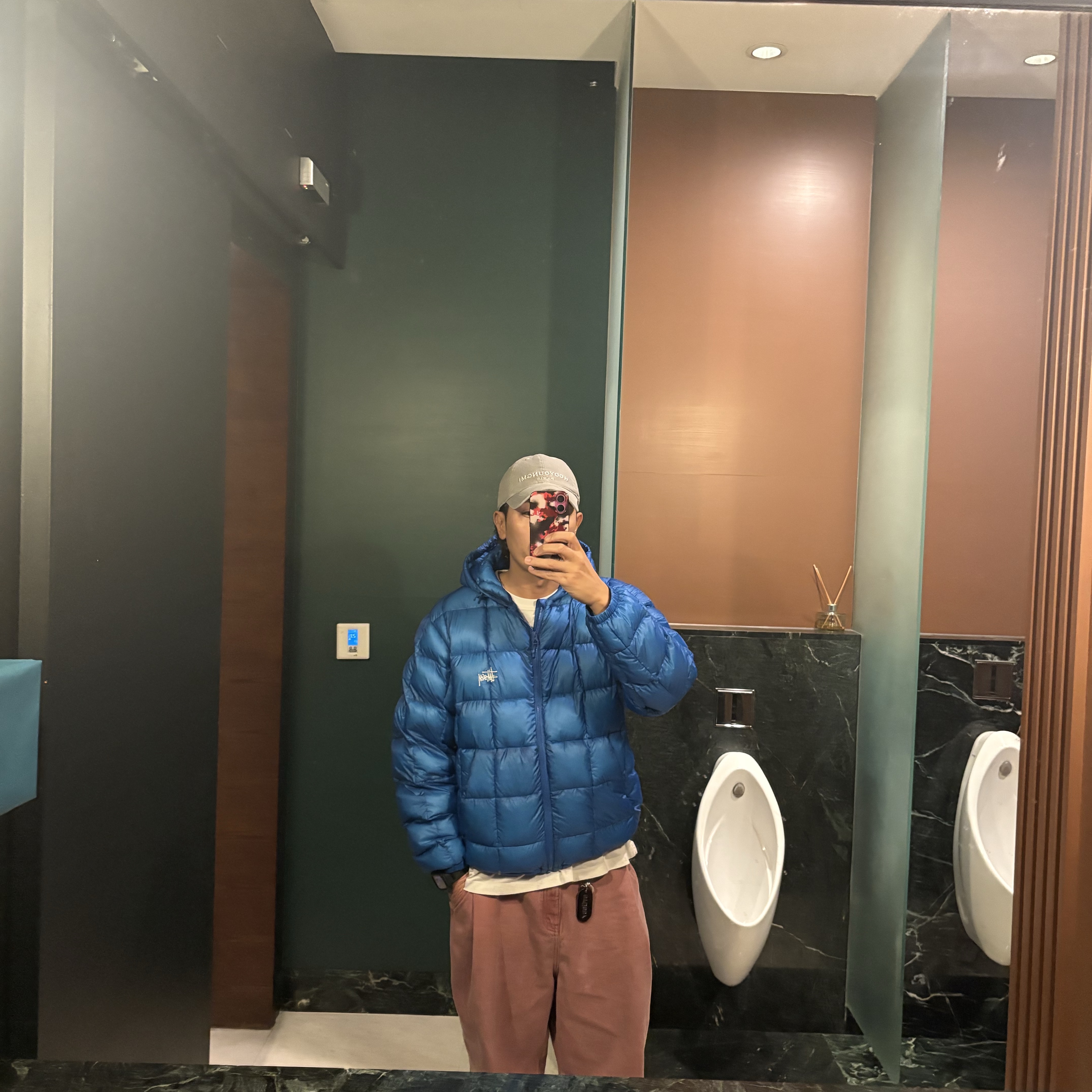 Stussy Midweight Hooded Puffer Blue 착용 스타일