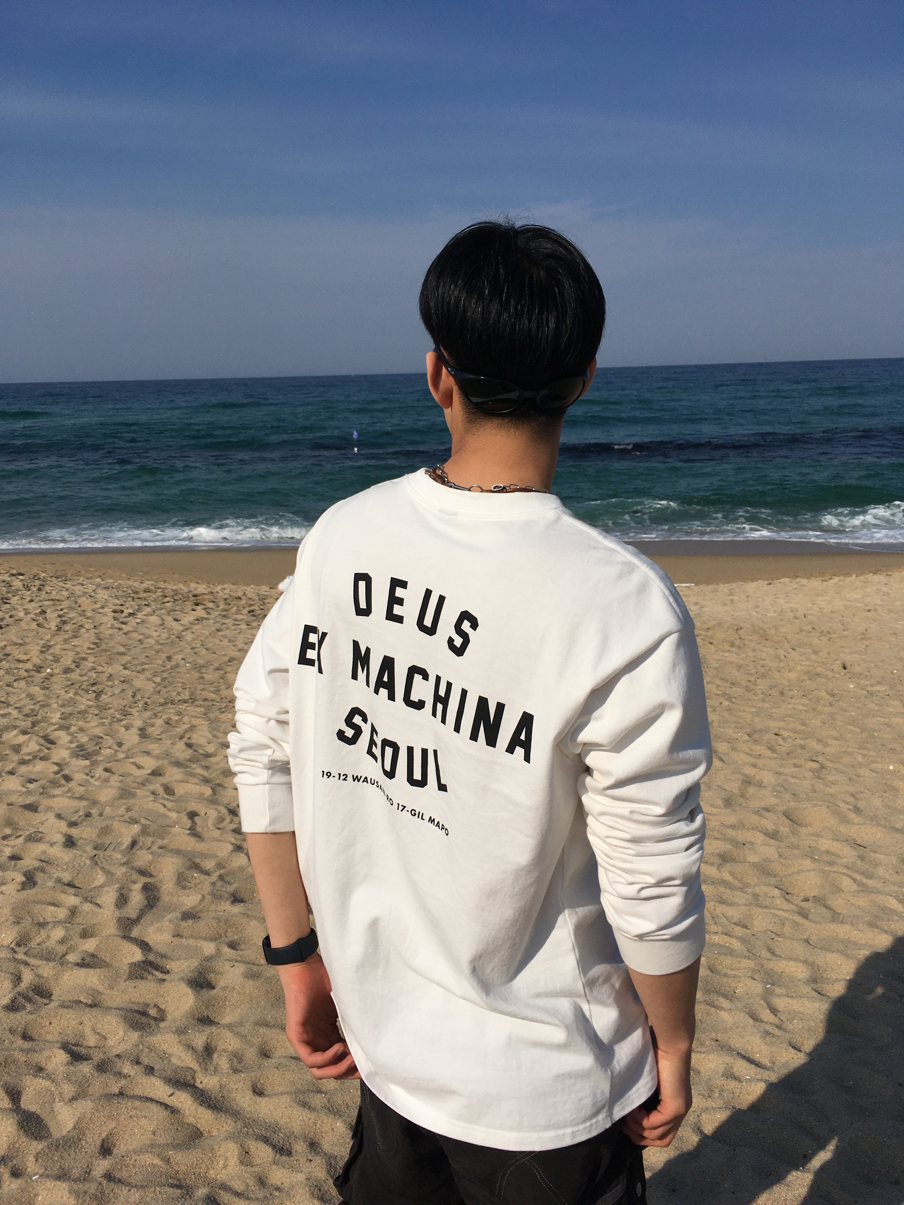 Deus Ex Machina Seoul College Long Sleeve T-Shirt White 착용 스타일 - 3