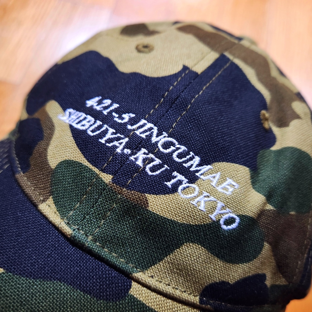 BAPE 1st Camo Slogan Cap Green 착용 스타일 - 2