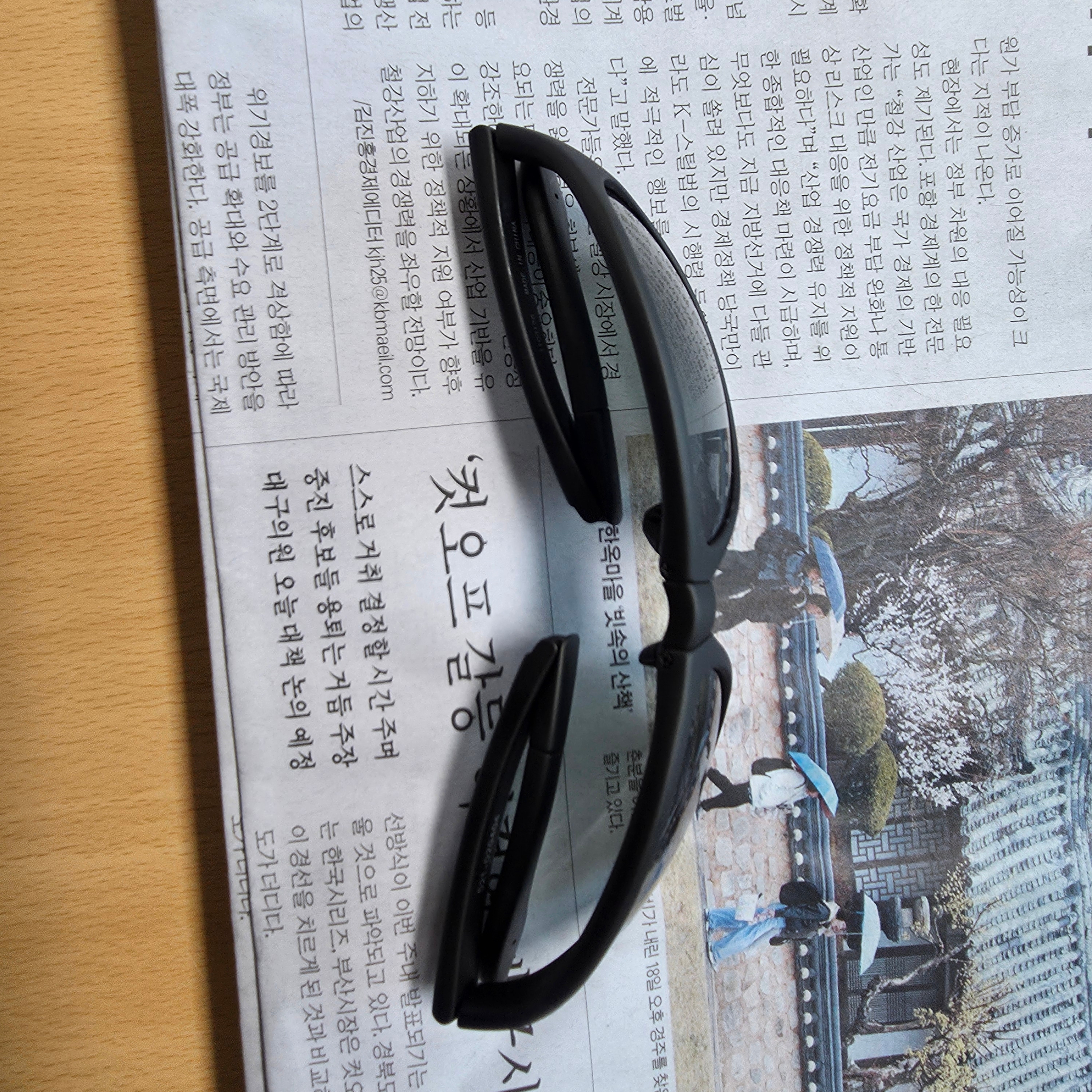 Montbell Polarized Trekking Glasses Black Black 착용 스타일 - 2