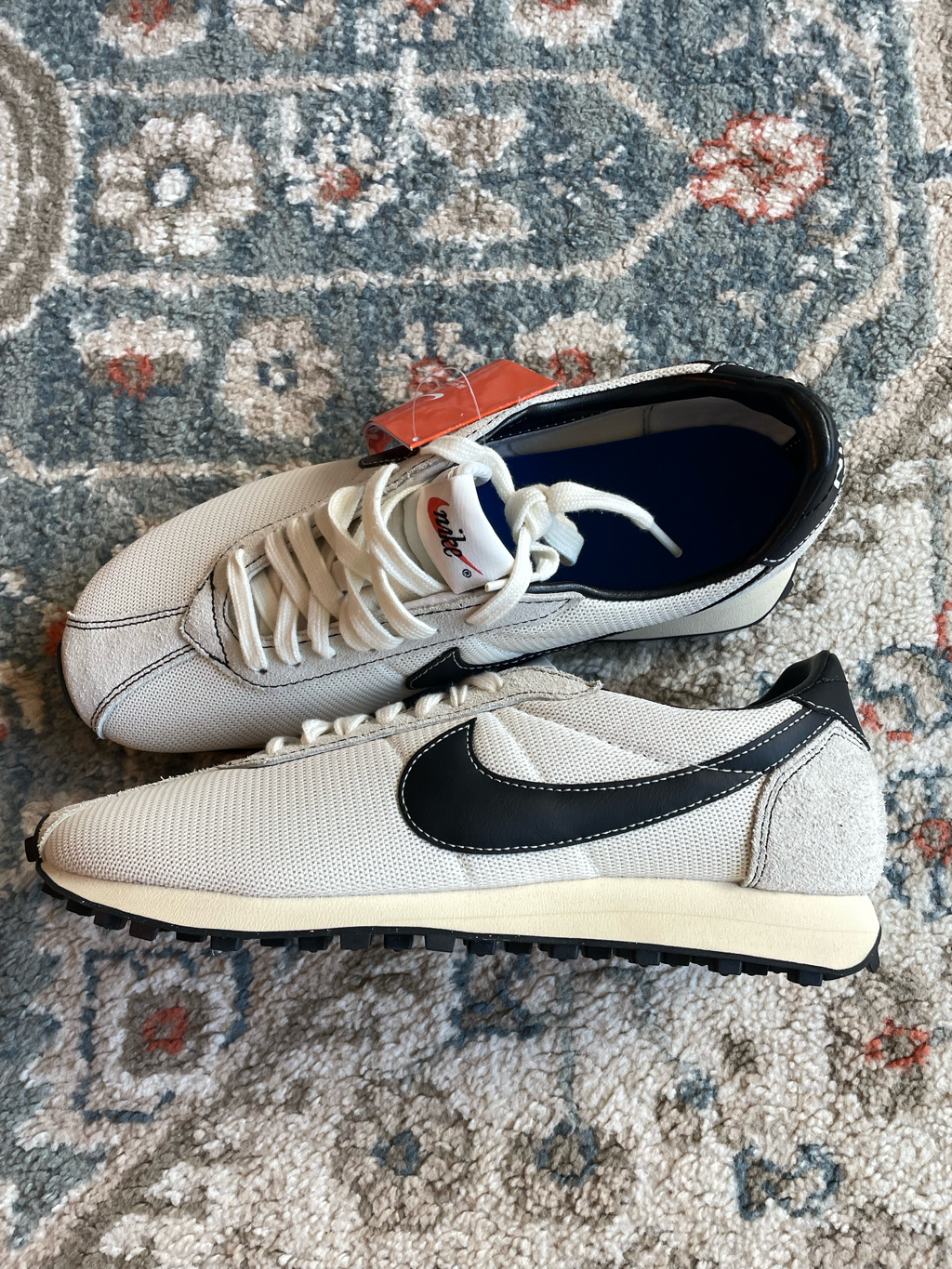 Nike LD-1000 Soft Pearl Muslin 착용 스타일 - 1