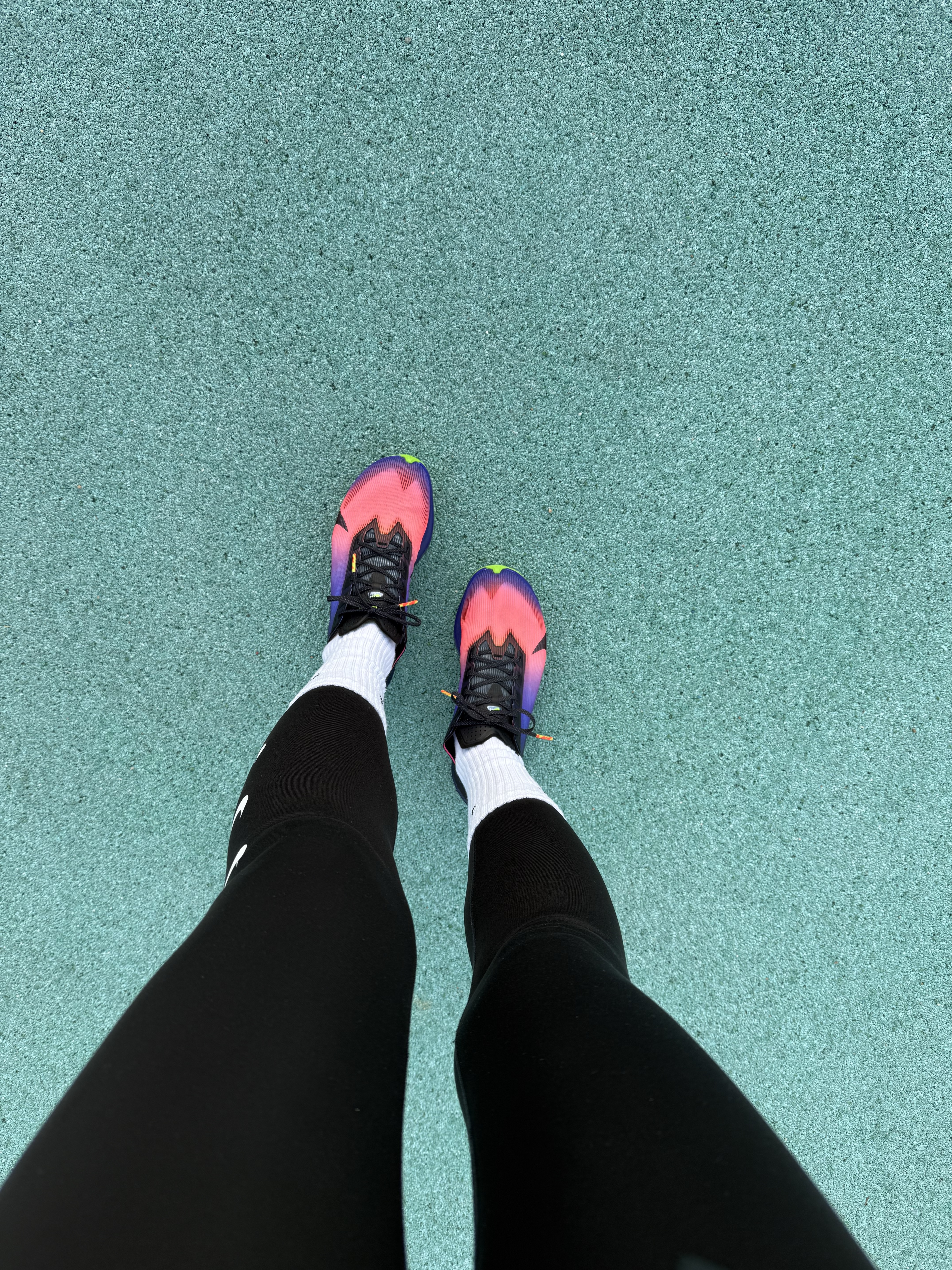 (W) Nike ZoomX Vaporfly Next% 4 Dark Obsidian Purple Dynasty 착용 스타일