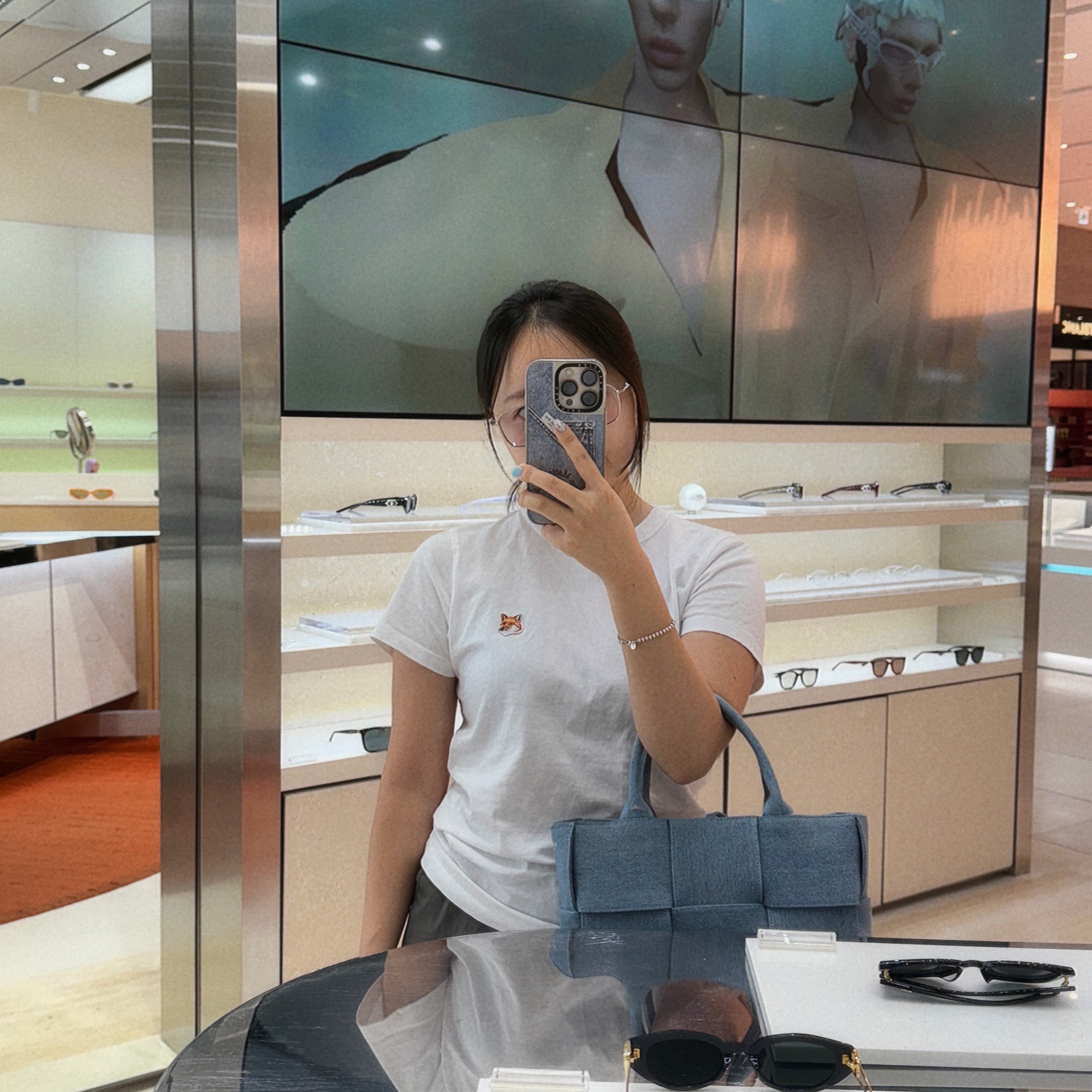 Gentle Monster Otas 02 Silver, Casetify x Matin Kim iPhone Denim Pocket Magsafe Mirror Case Silver 착용 스타일