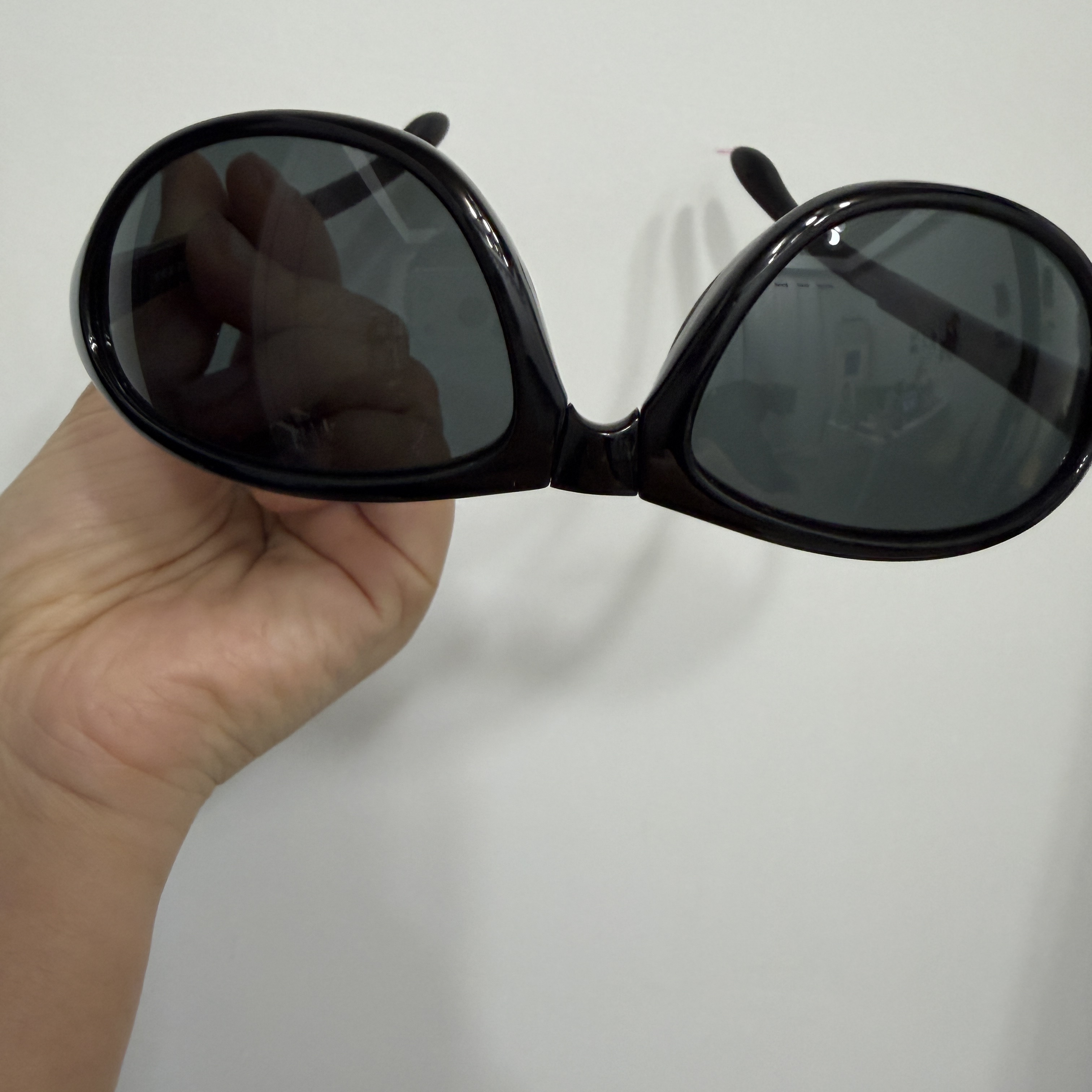Montbell Trekking Glasses Black Grey 착용 스타일 - 4