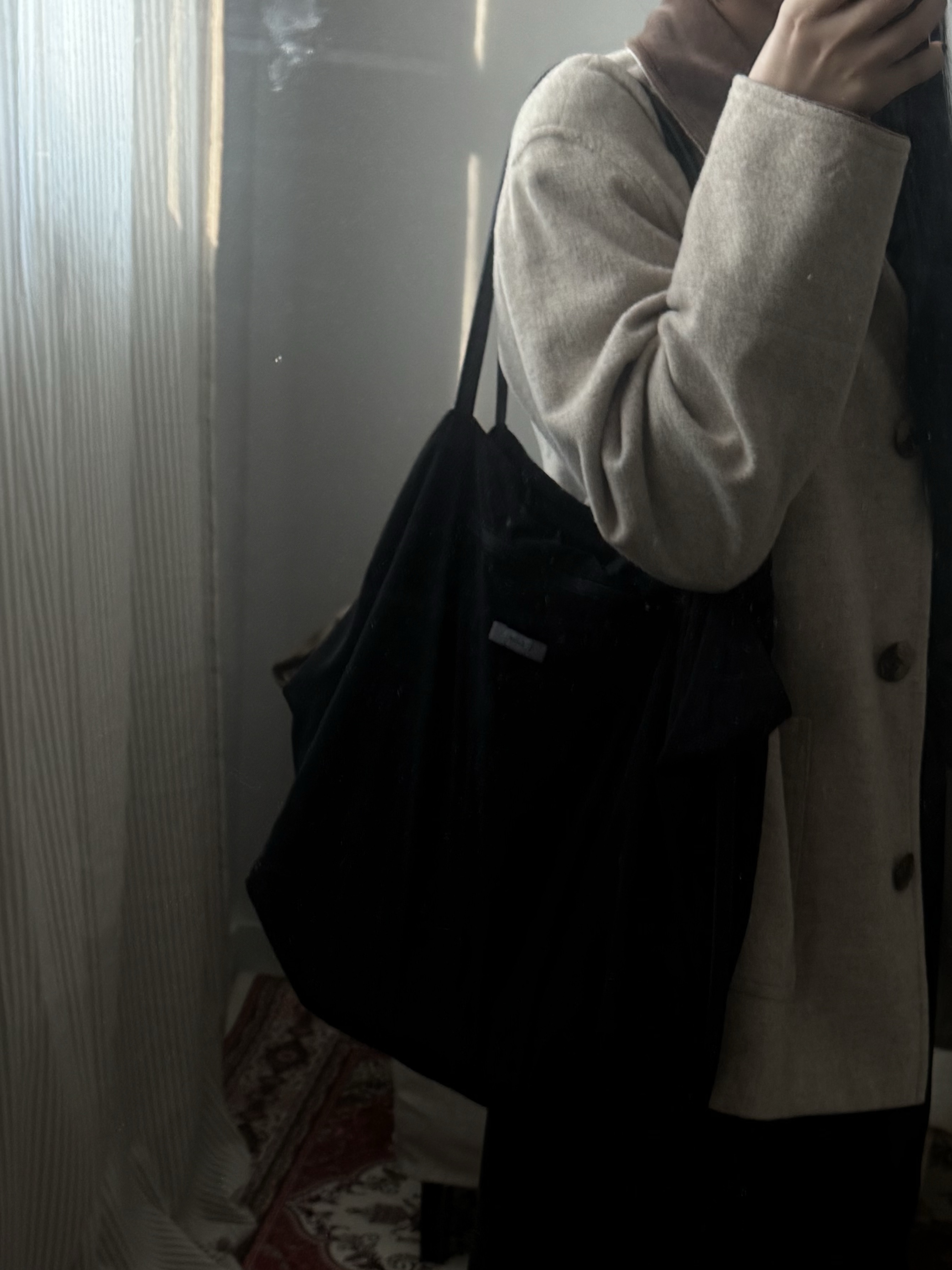 Xlim Synopsis 01 Bag Black 착용 스타일 - 2