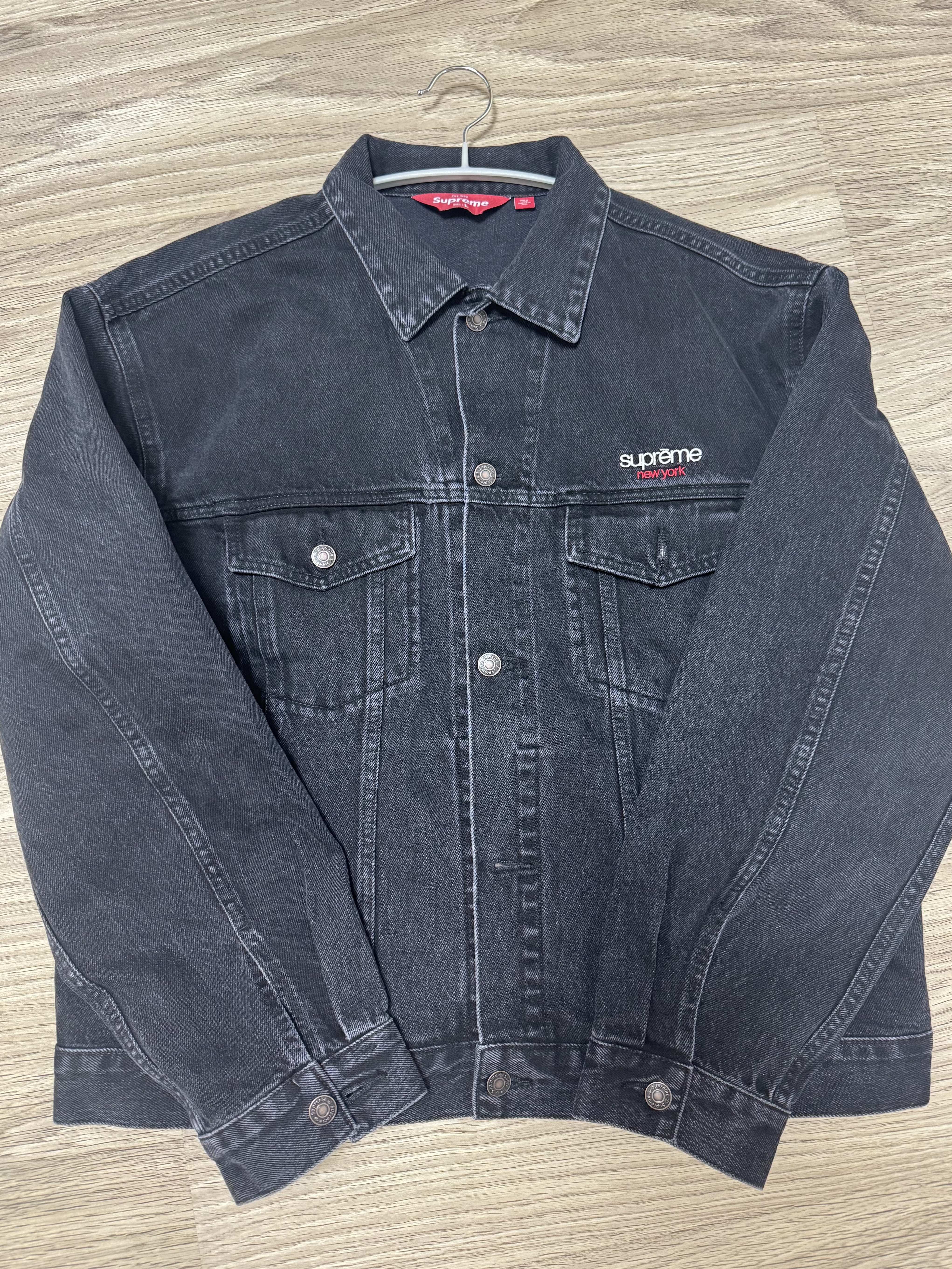 Supreme Denim Trucker Jacket Black - 26SS 착용 스타일
