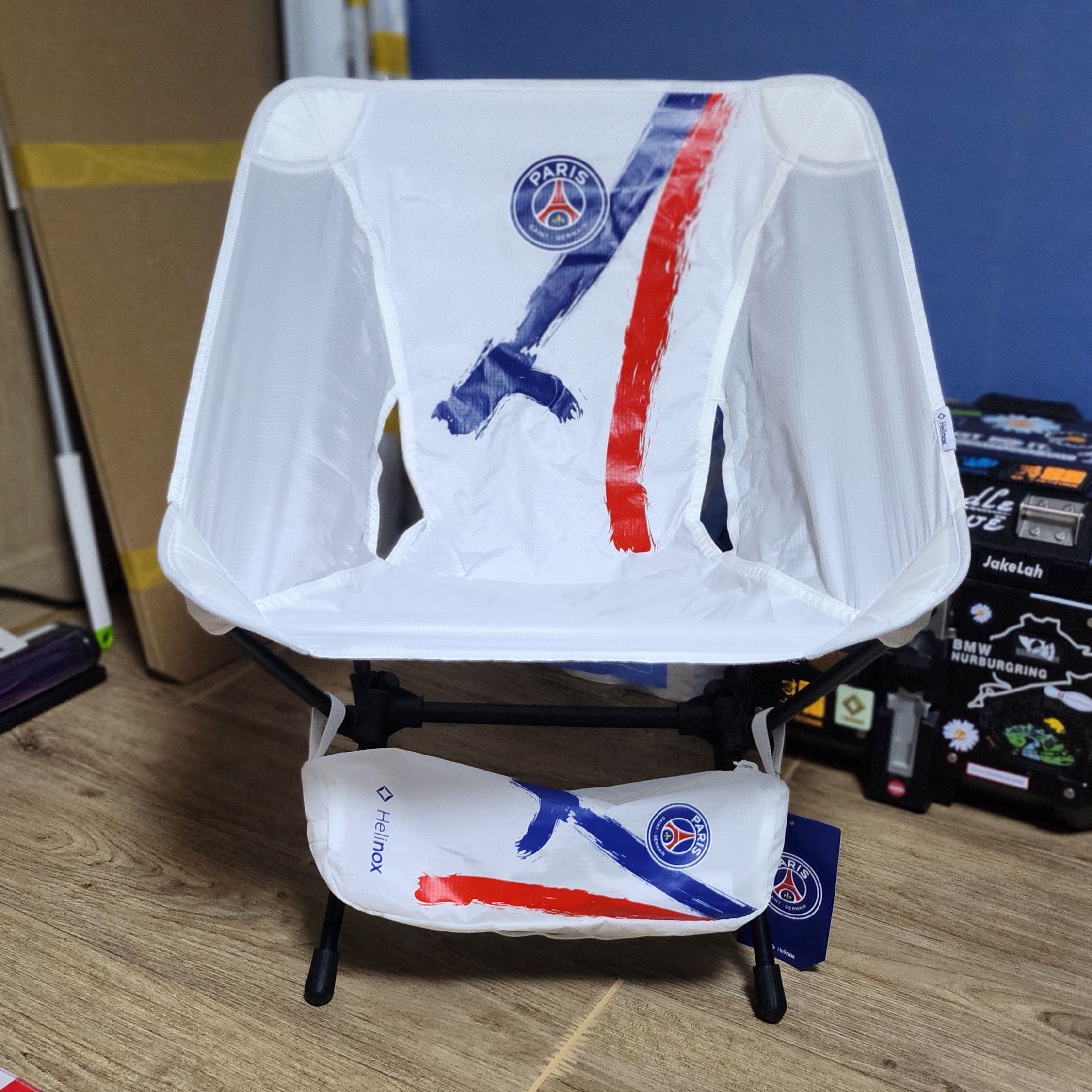 Helinox x Paris Saint-Germain Chair White 착용 스타일 - 1