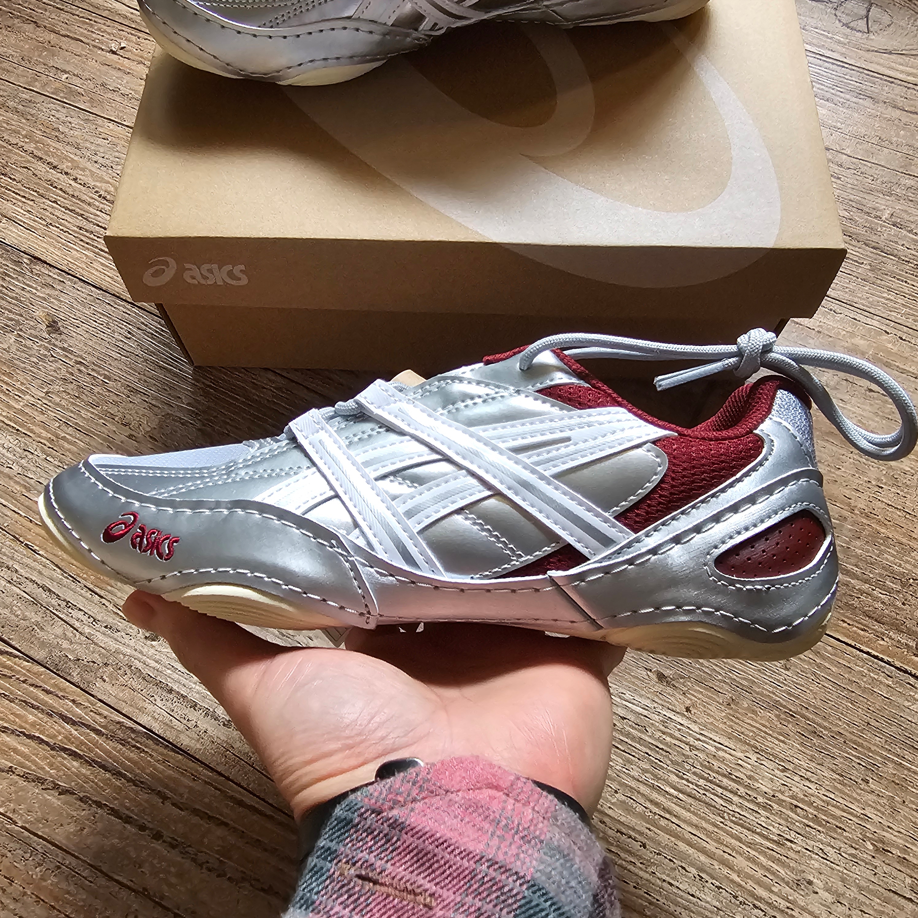 Asics Hypersync Piedmont Grey Pure Silver 착용 스타일 - 2