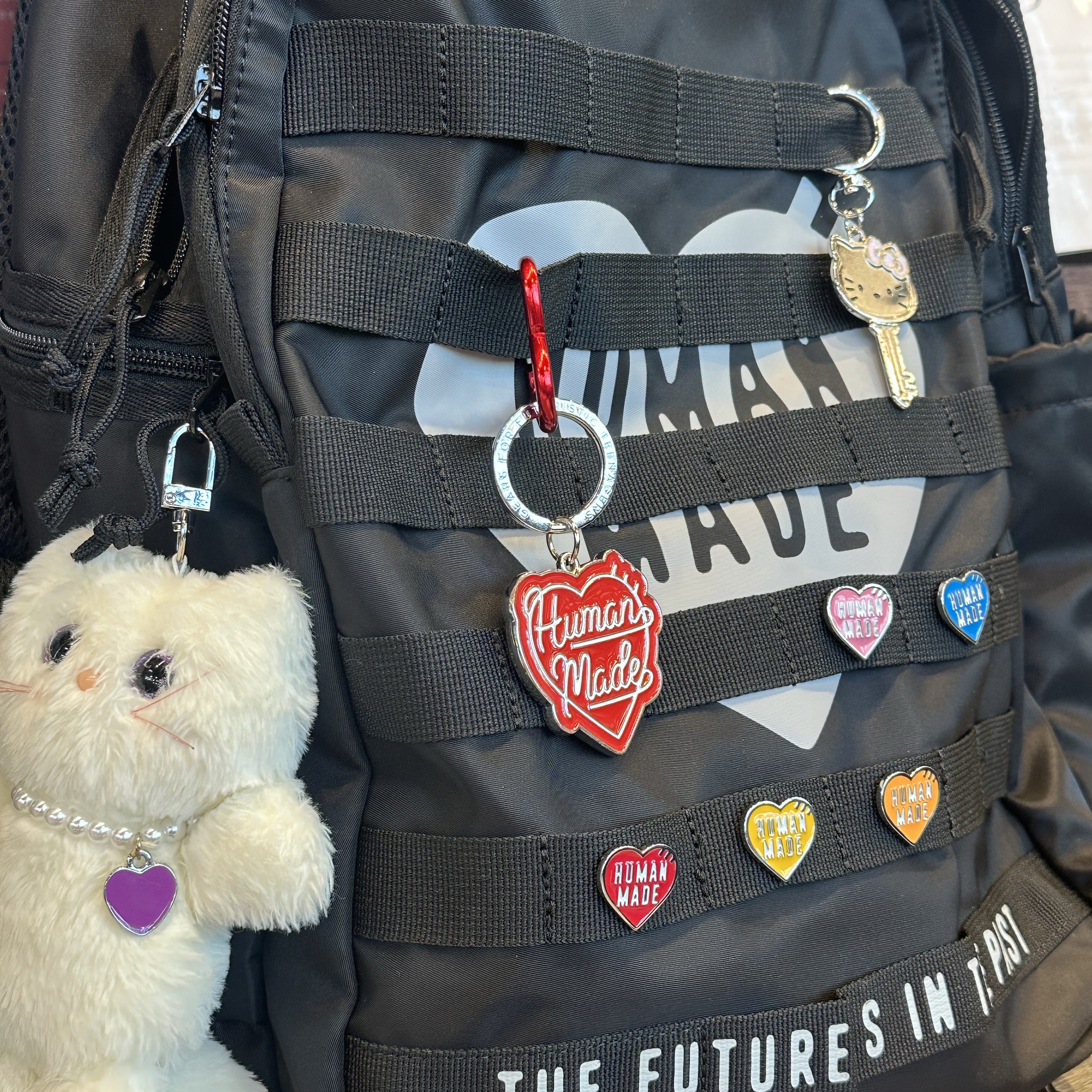 Human Made Military Backpack Black, Human Made Heart Pin Red 착용 스타일