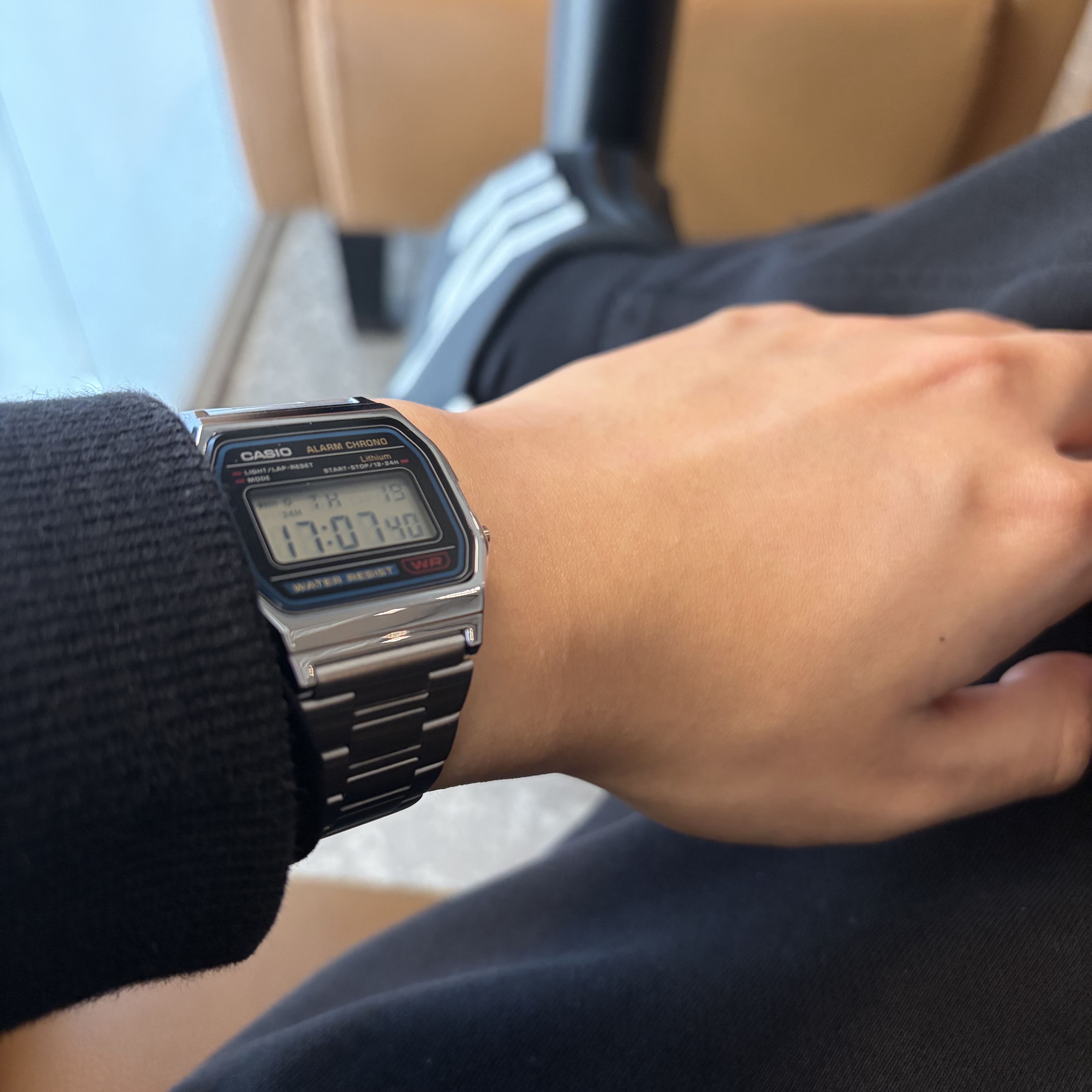 Casio A-158WA-1 착용 스타일