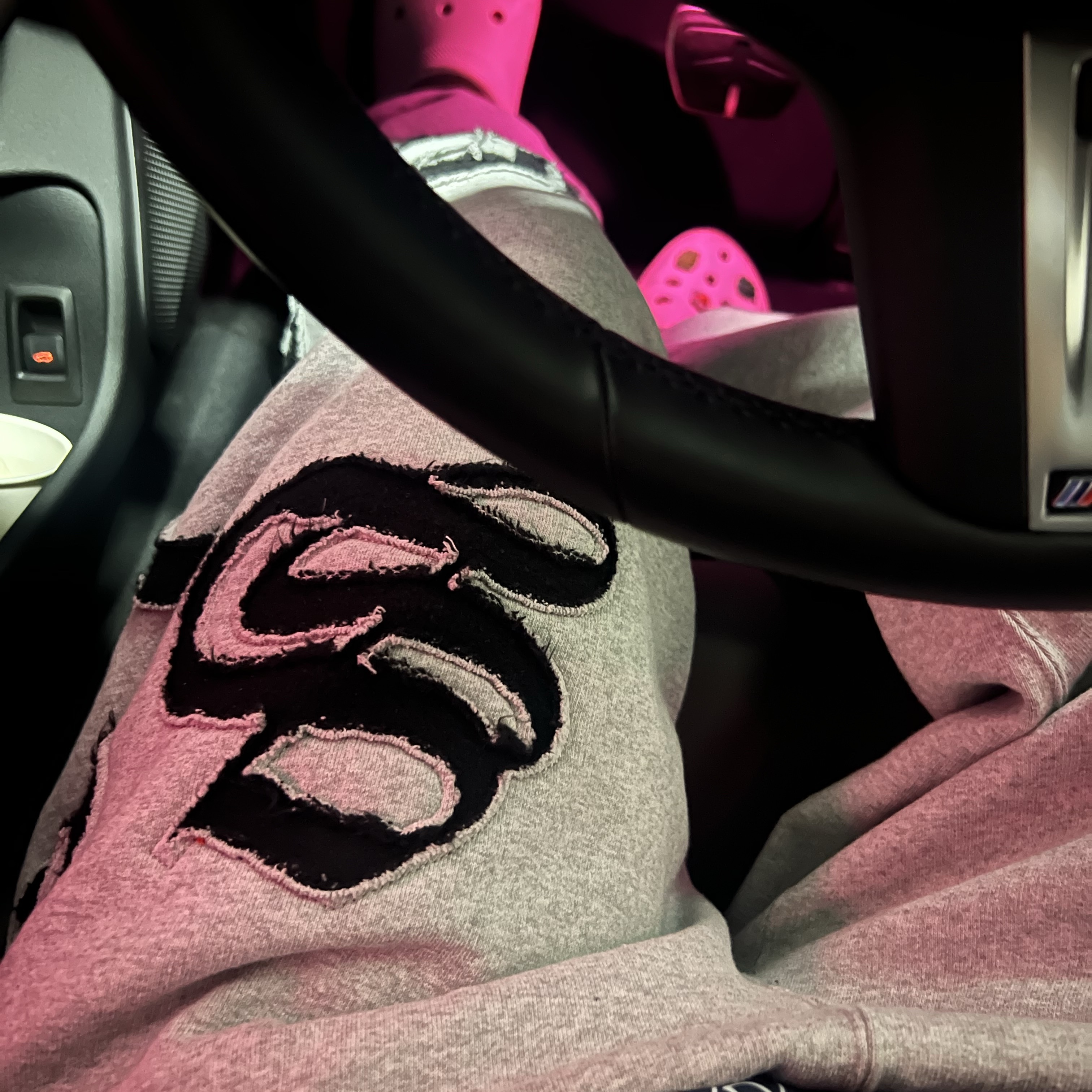 Supreme Cut Out Sweatpant Heather Grey - 26SS 착용 스타일