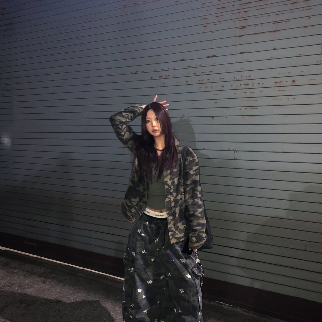MAINBOOTH Destroyed Camo Trucker Jacket CAMO 착용 스타일 - 2
