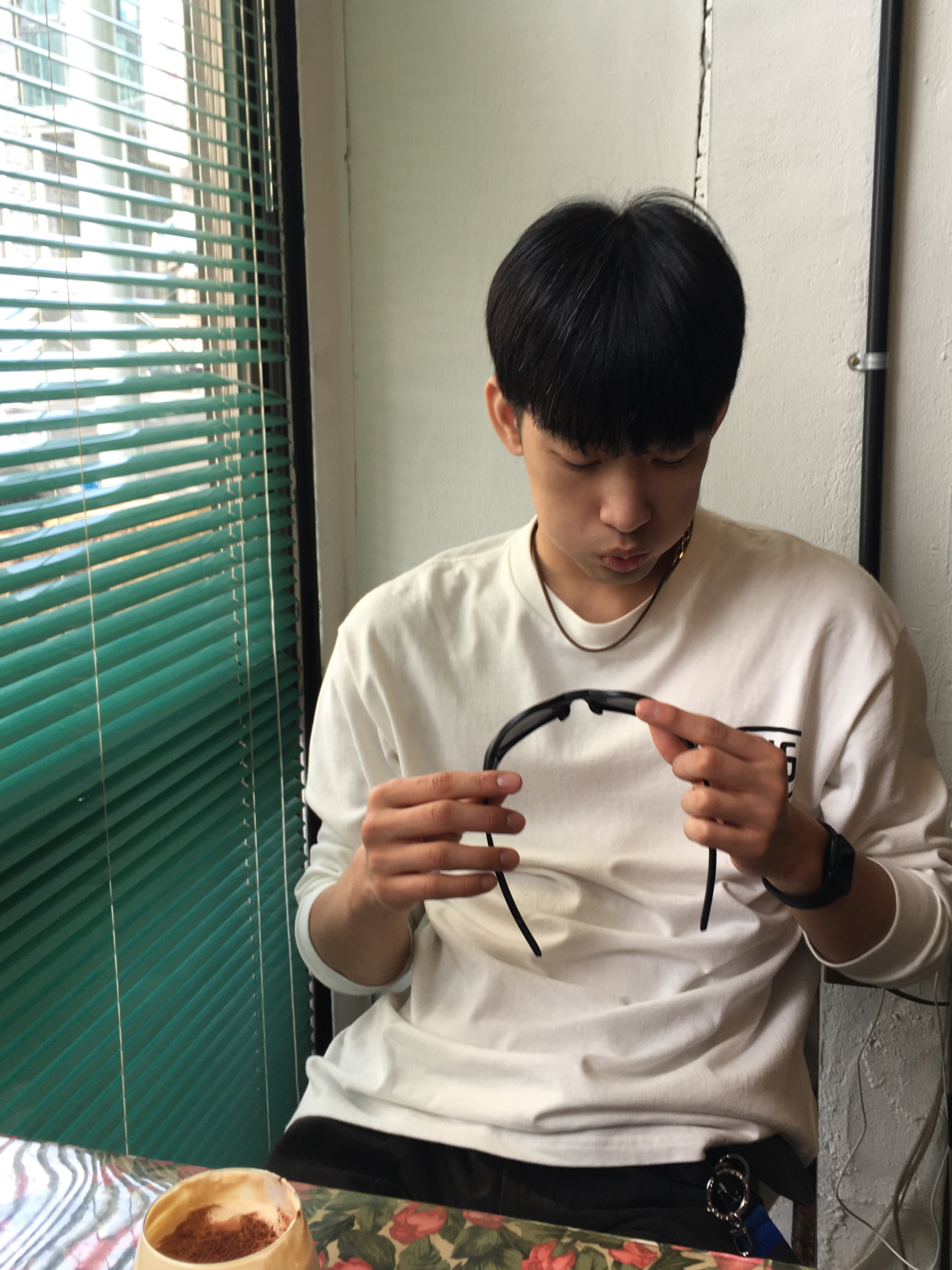 Deus Ex Machina Seoul College Long Sleeve T-Shirt White 착용 스타일 - 1